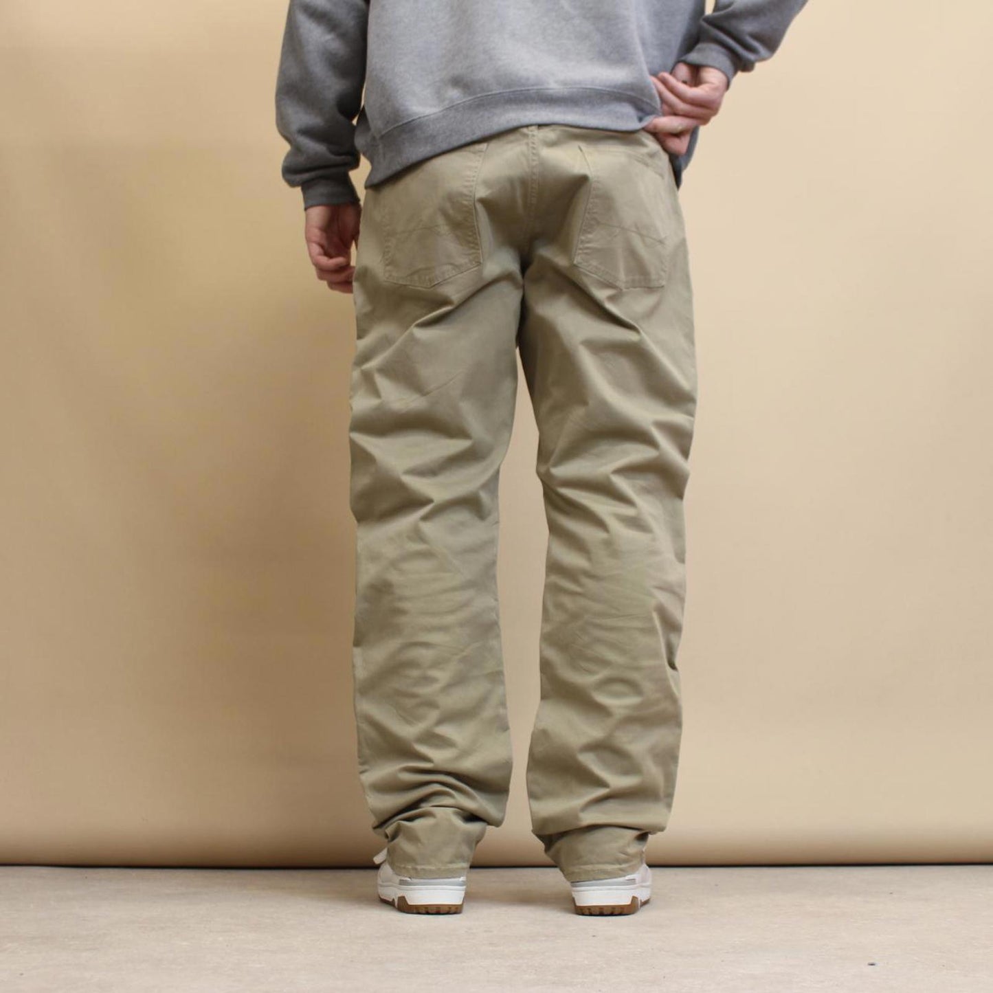 Wrangler pants W40L32 straight fit skater style trousers