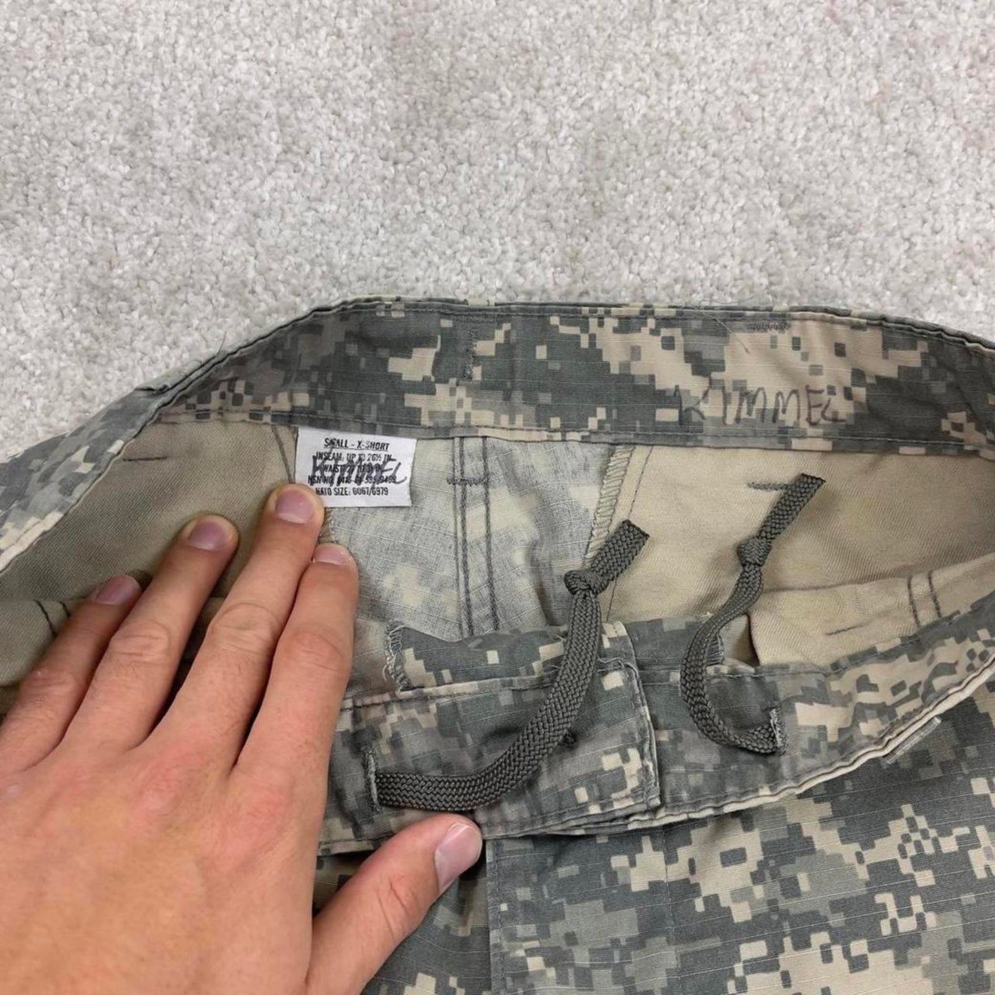 Vintage green US Army cargo pants Small W32L29 baggy digital camouflage trousers double knee