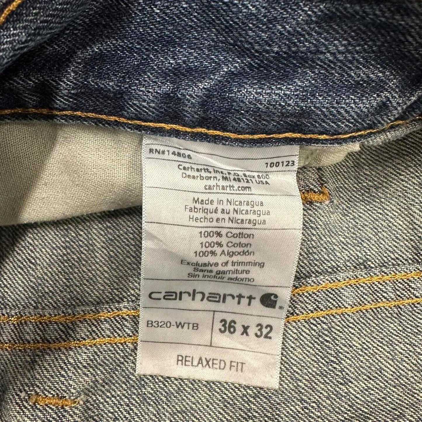 Mens vintage Carhartt jeans W38 L32 relaxed straight denim 90s style jeans