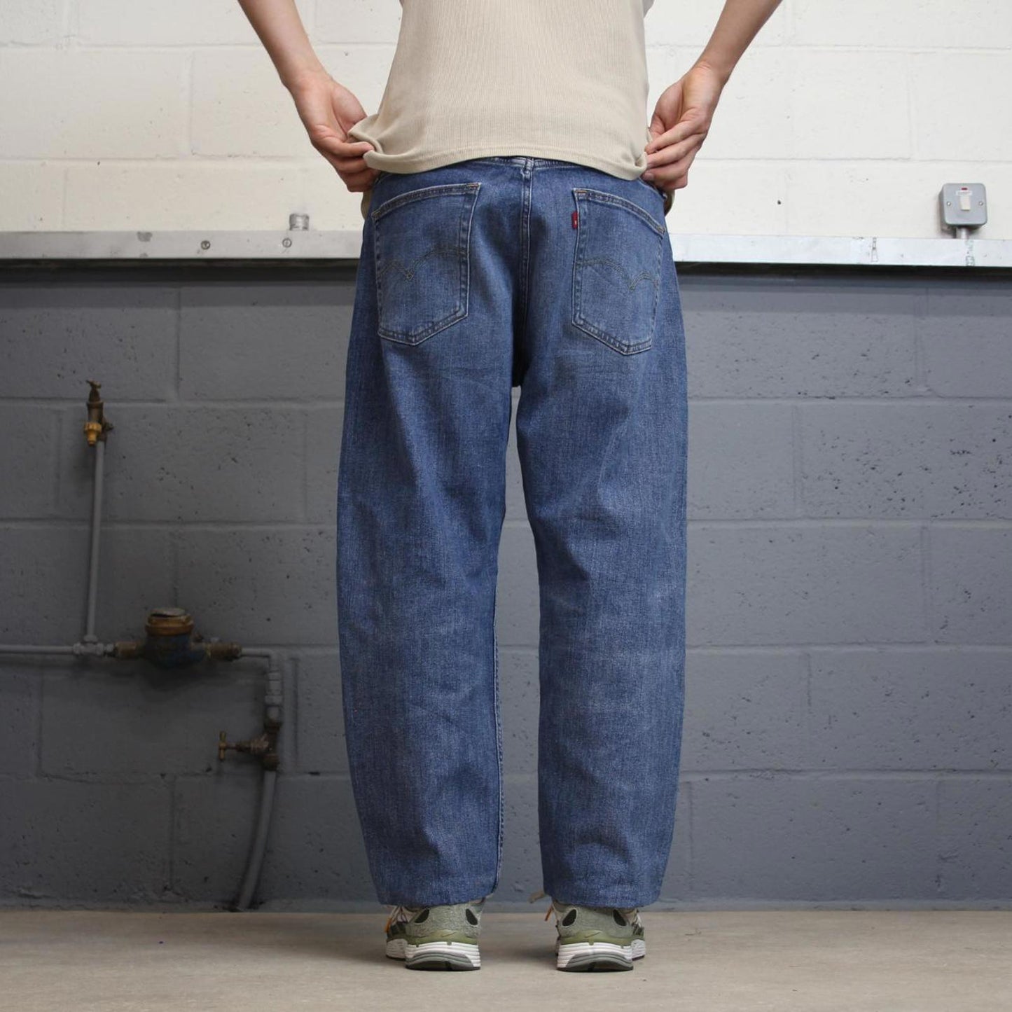 Blue Levis 505 jeans W40L26 blue straight leg y2k style pants red tab logo