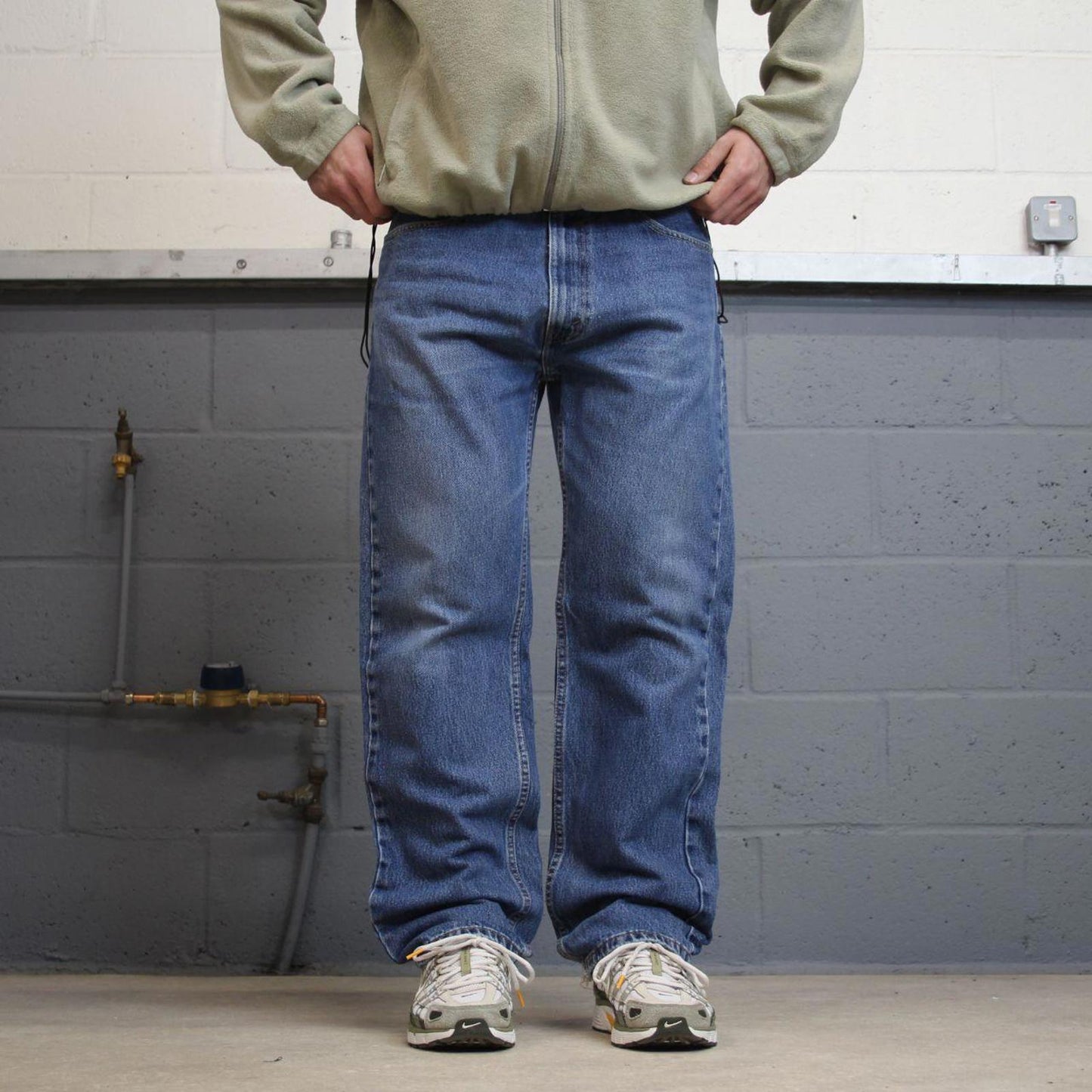 Vintage Y2K Levi’s 505 jeans light wash blue Straight leg 00s style denim pants red tab logo