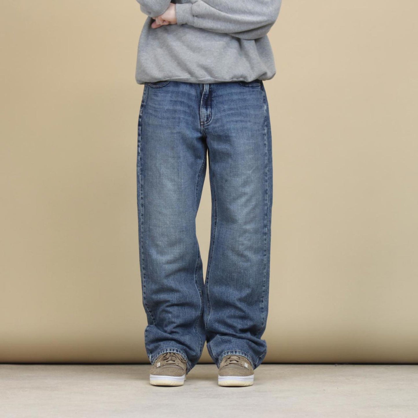 Blue Exhaust jeans W34L32 embroidered Y2K style stitch detailing design