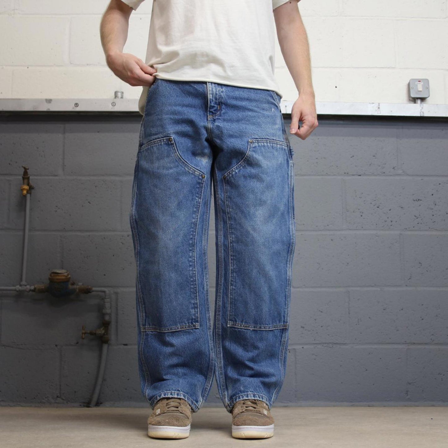 Baggy blue Carhartt double knee carpenter jeans W38L32 90s style thick denim wide leg cargos