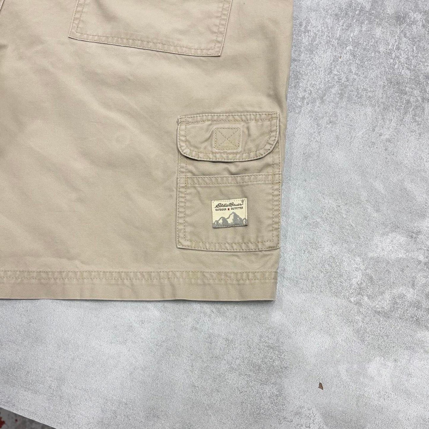 Beige Eddie Bauer cargo shorts W38
