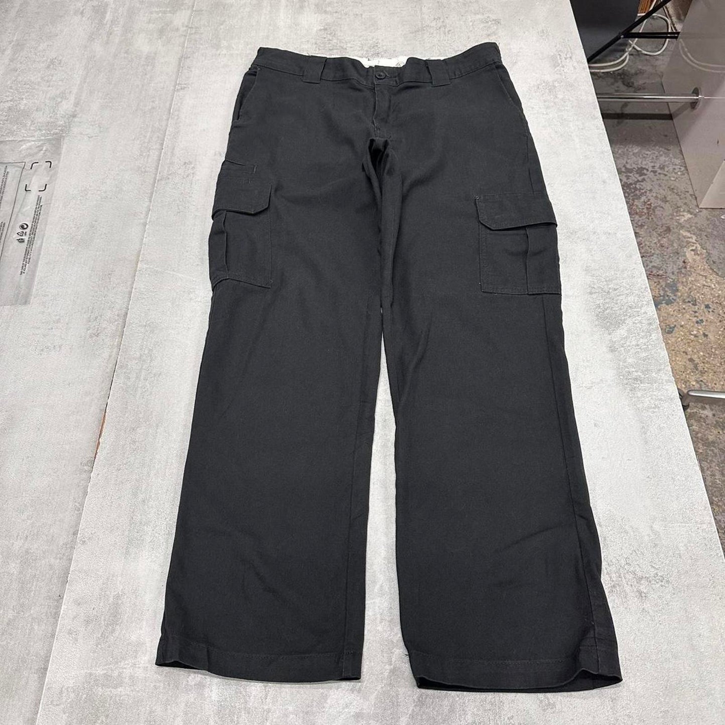 Black Dickies cargo trousers W34L30
