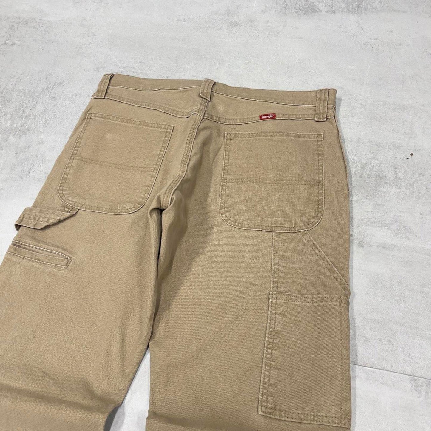 Tan Wrangler carpenter jeans W34L30 loose cargo skater style jeans