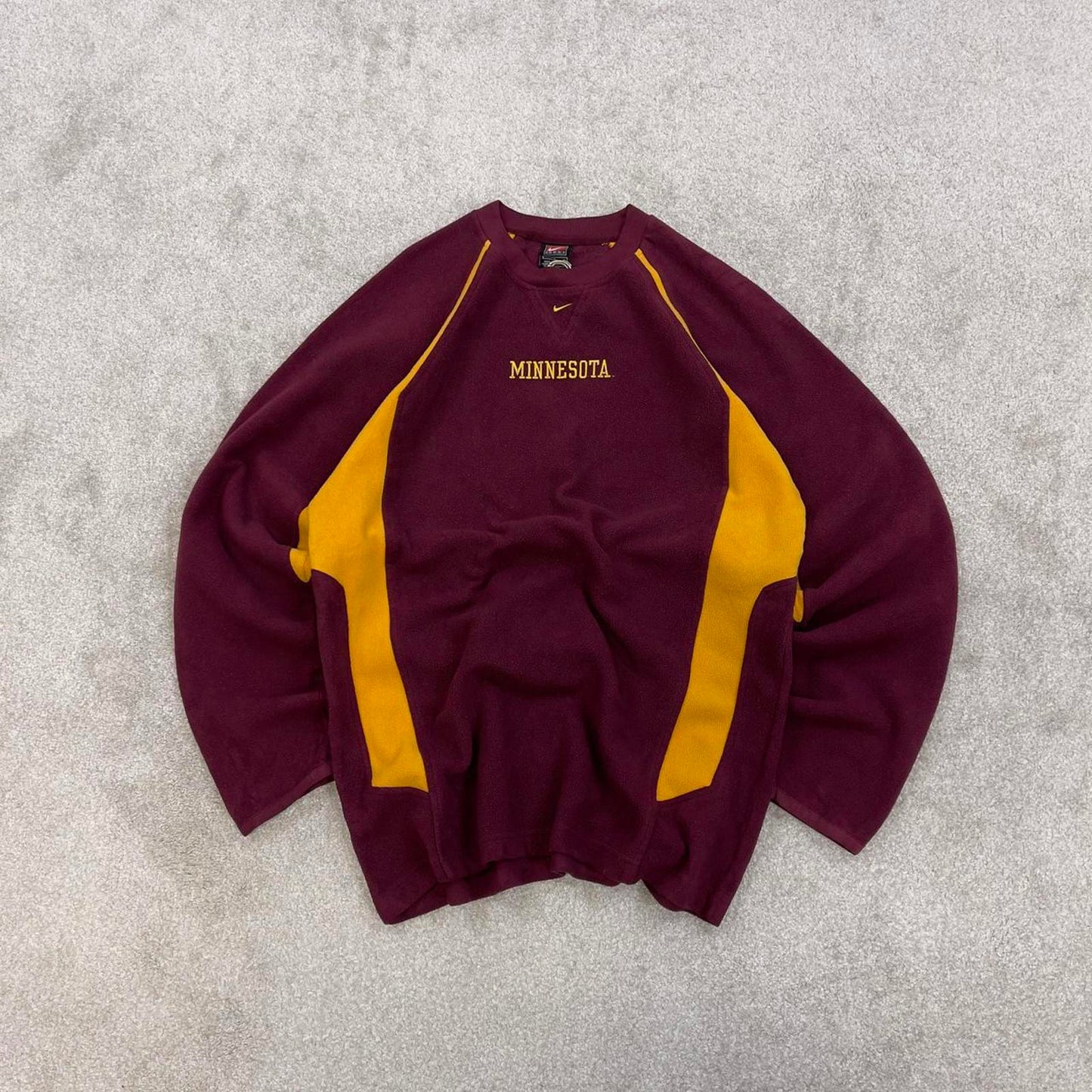 Burgundy Nike Team technical pullover fleece L women's embroidered swoosh logo Minnesota autumn y2k