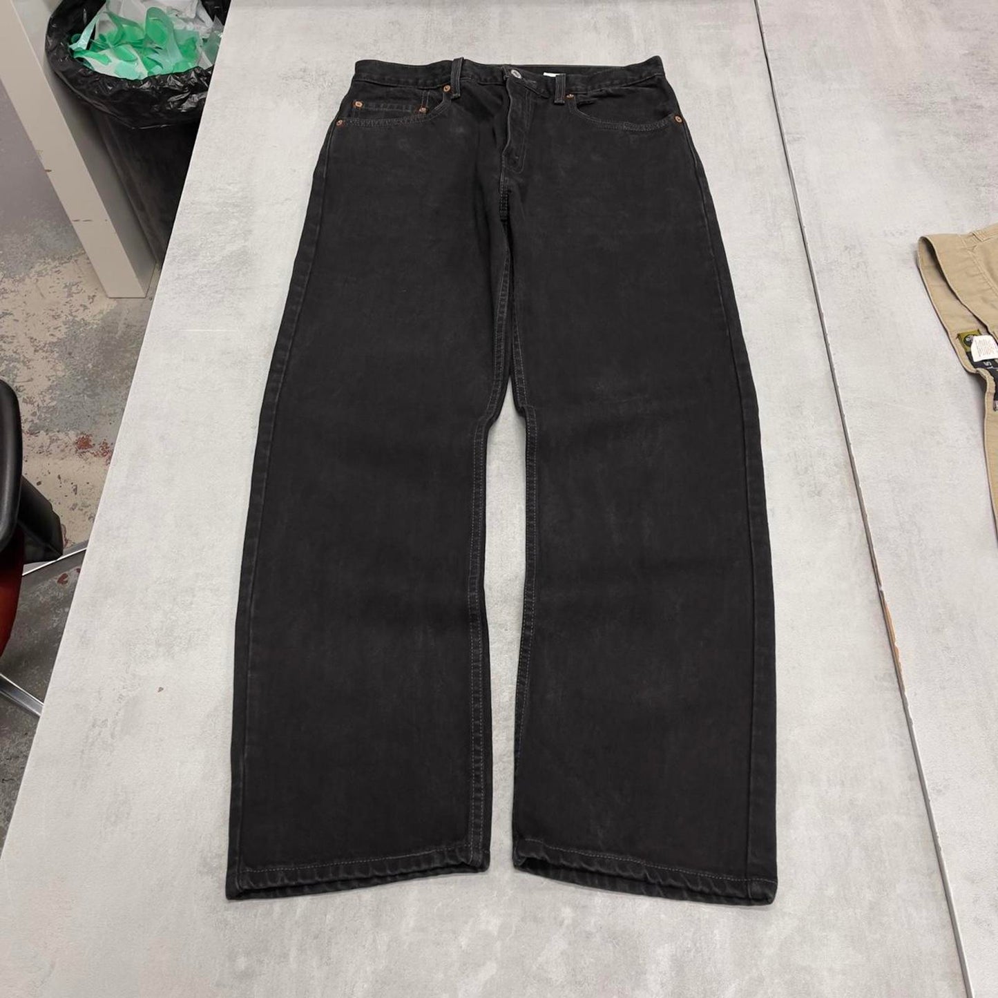 Vintage Black Levi's 505 jeans W34L30