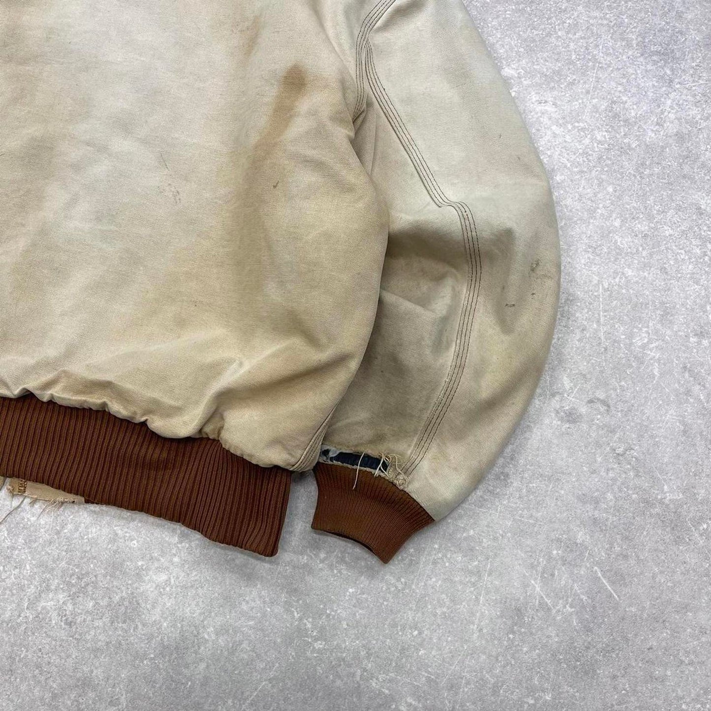 Vintage hooded Carhartt active jacket Large / X-Large distressed American