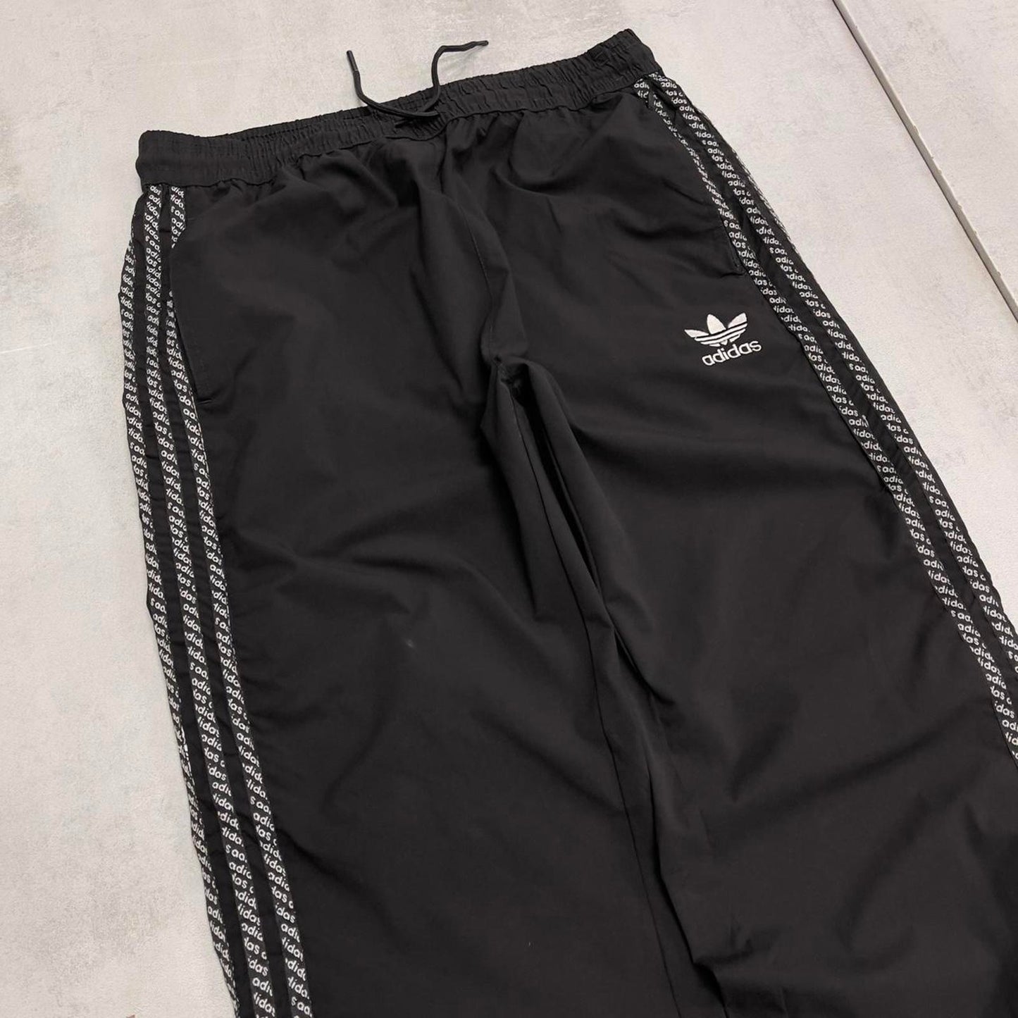Black loose Adidas trackies XL