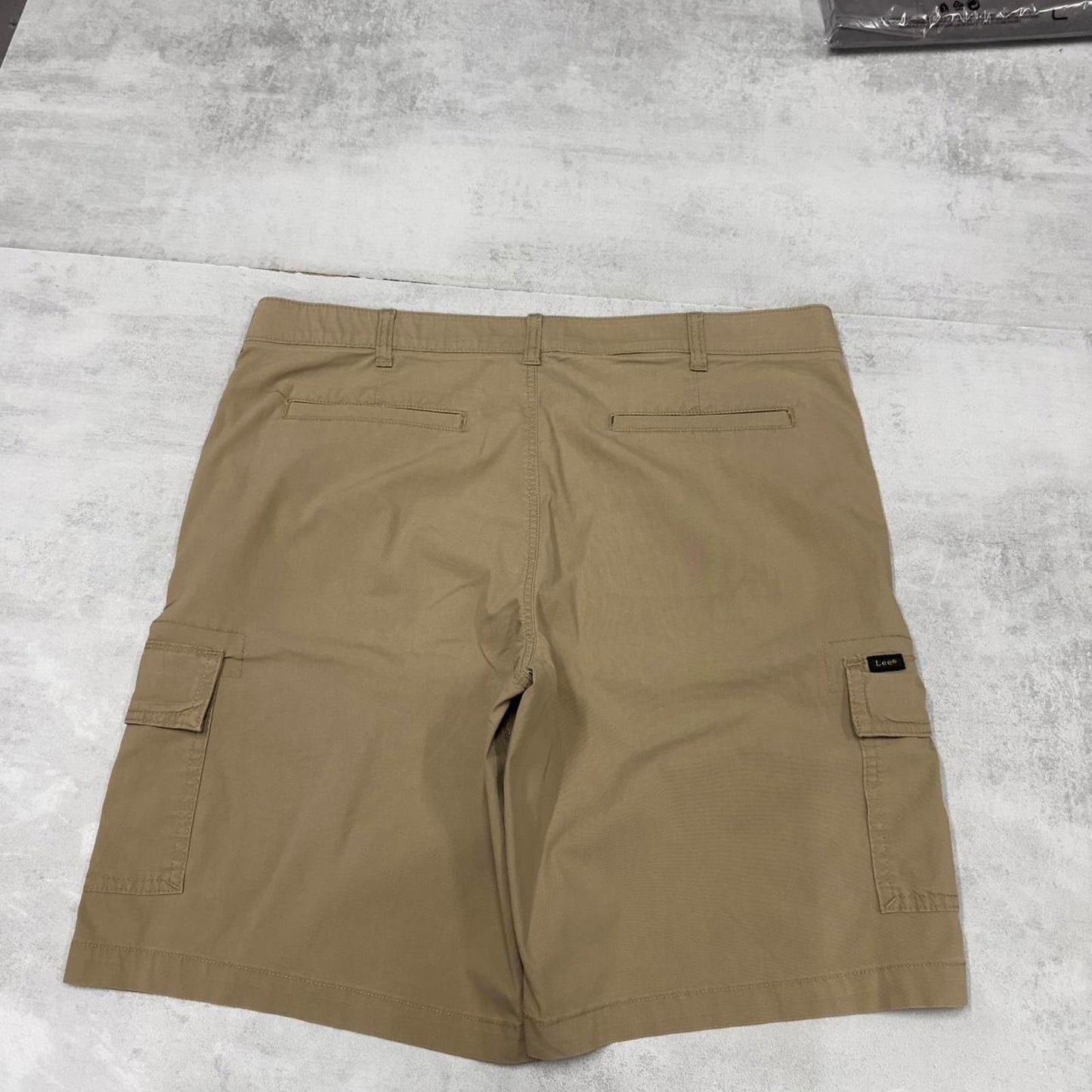 Mens Lee shorts W38