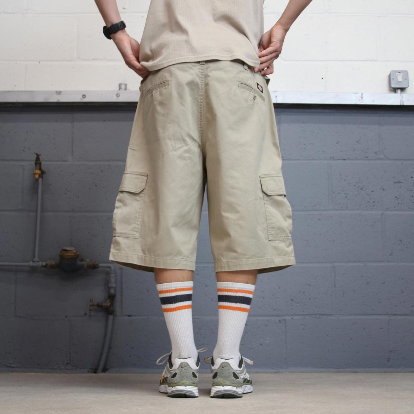 Baggy khaki Dickies cargo shorts W38