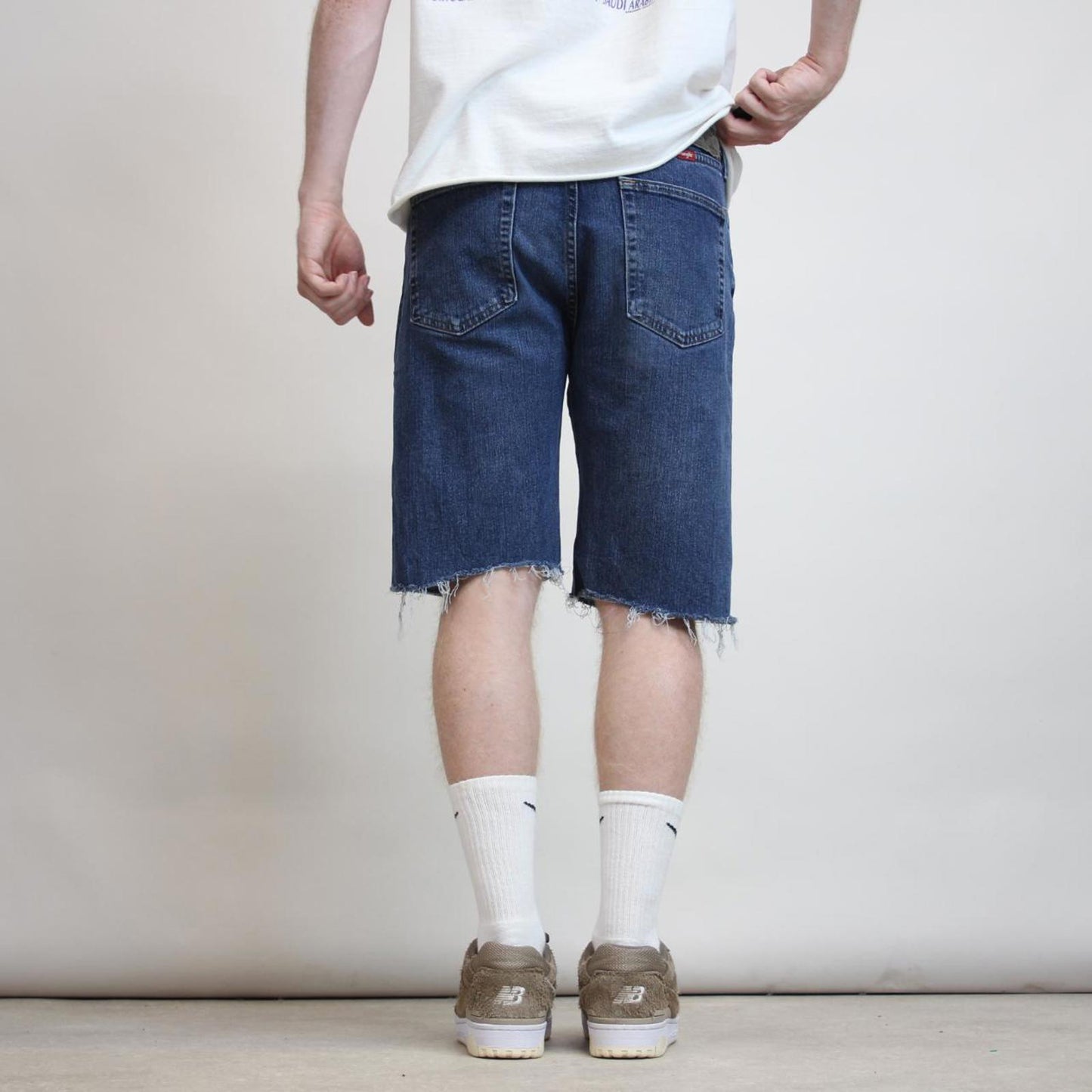 Loose Wrangler jorts W34
