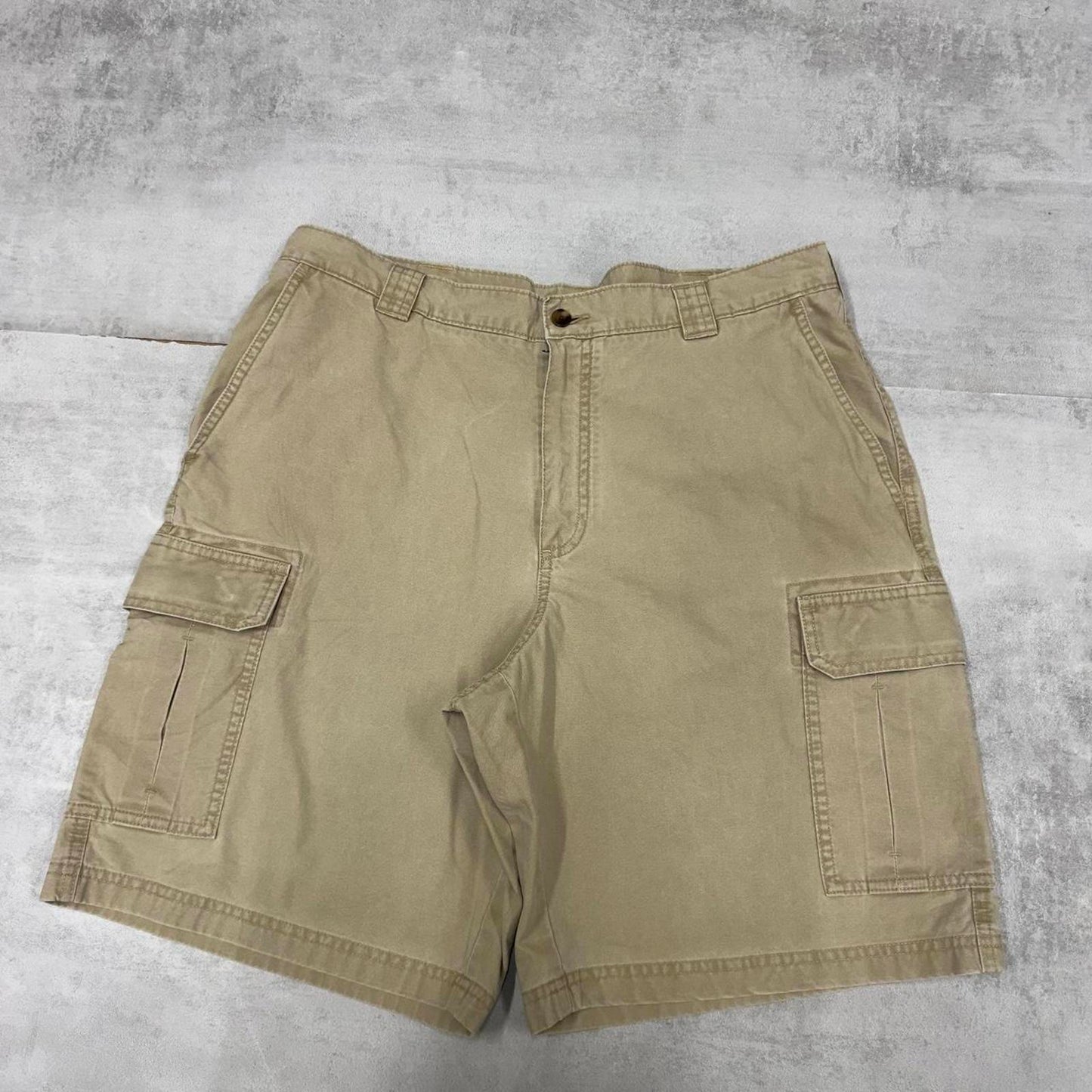 Mens L.L.Bean cargo shorts W36