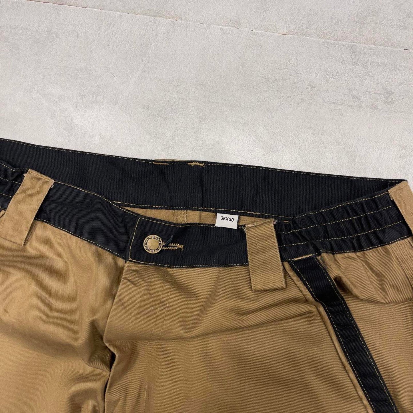 Baggy Dickies cargo trousers W36L30 khaki loose skater style cargo pants utility pockets
