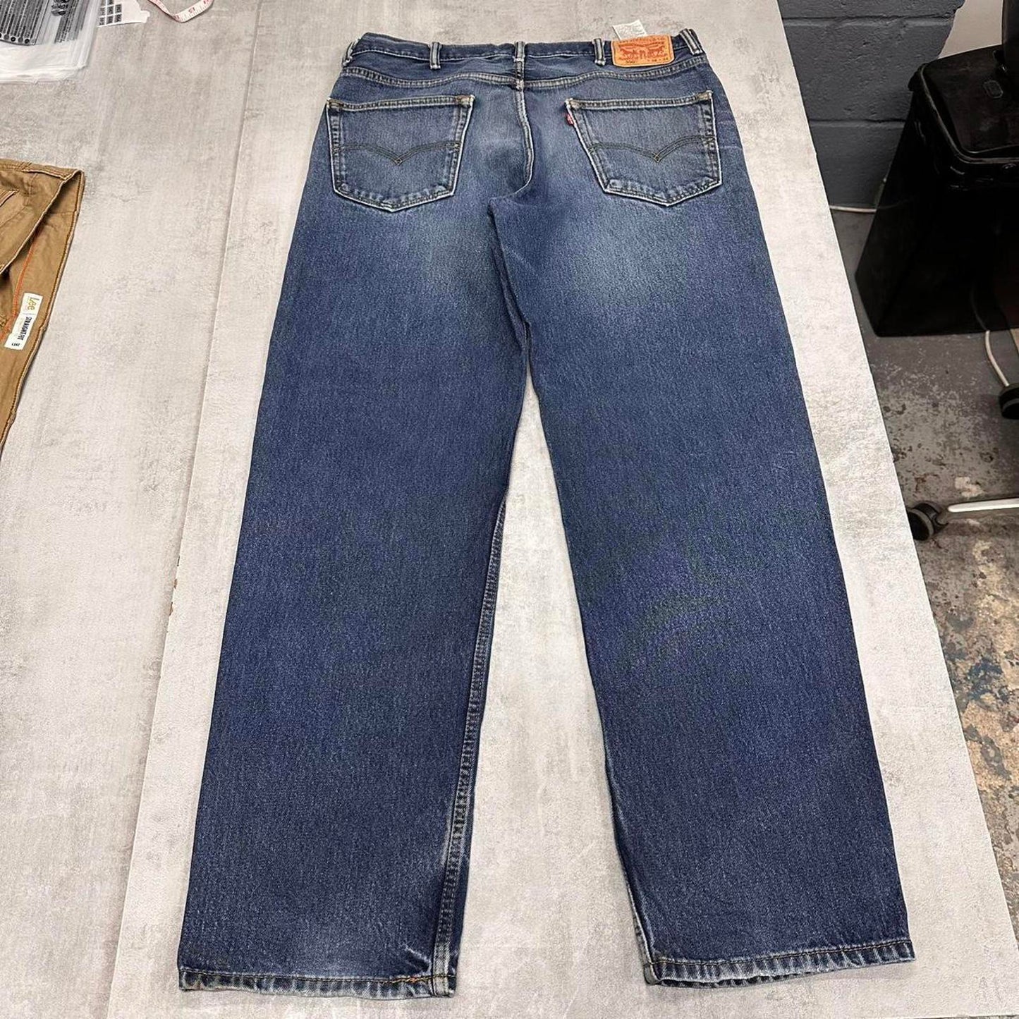 Blue Levi's 550 jeans W38