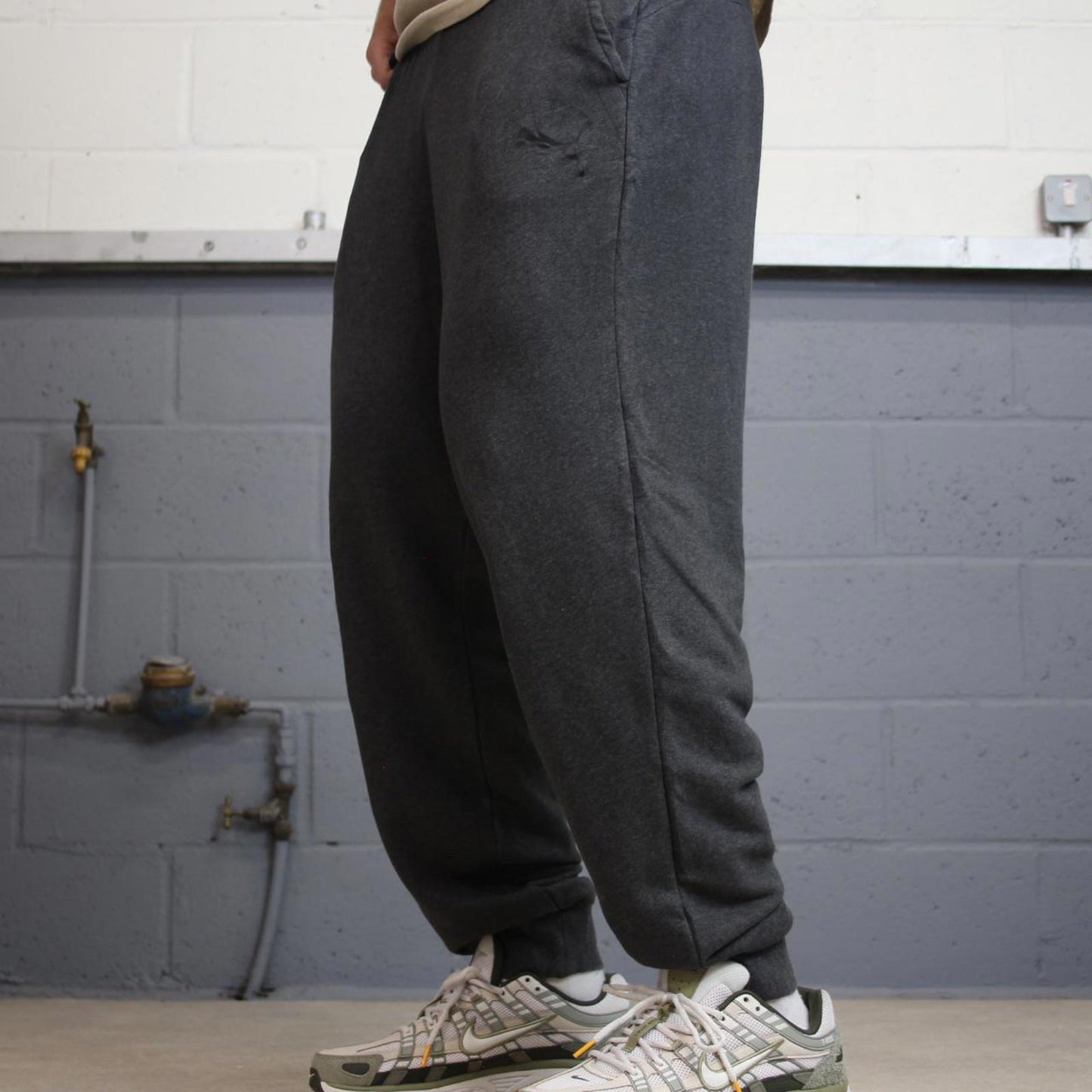 Baggy grey Puma joggers XL y2k style sportswear track pants loose fit
