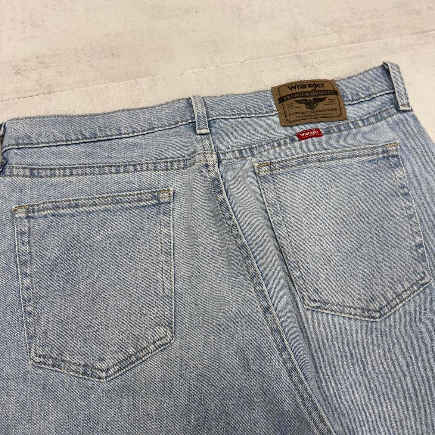 Mens Wrangler jorts W33