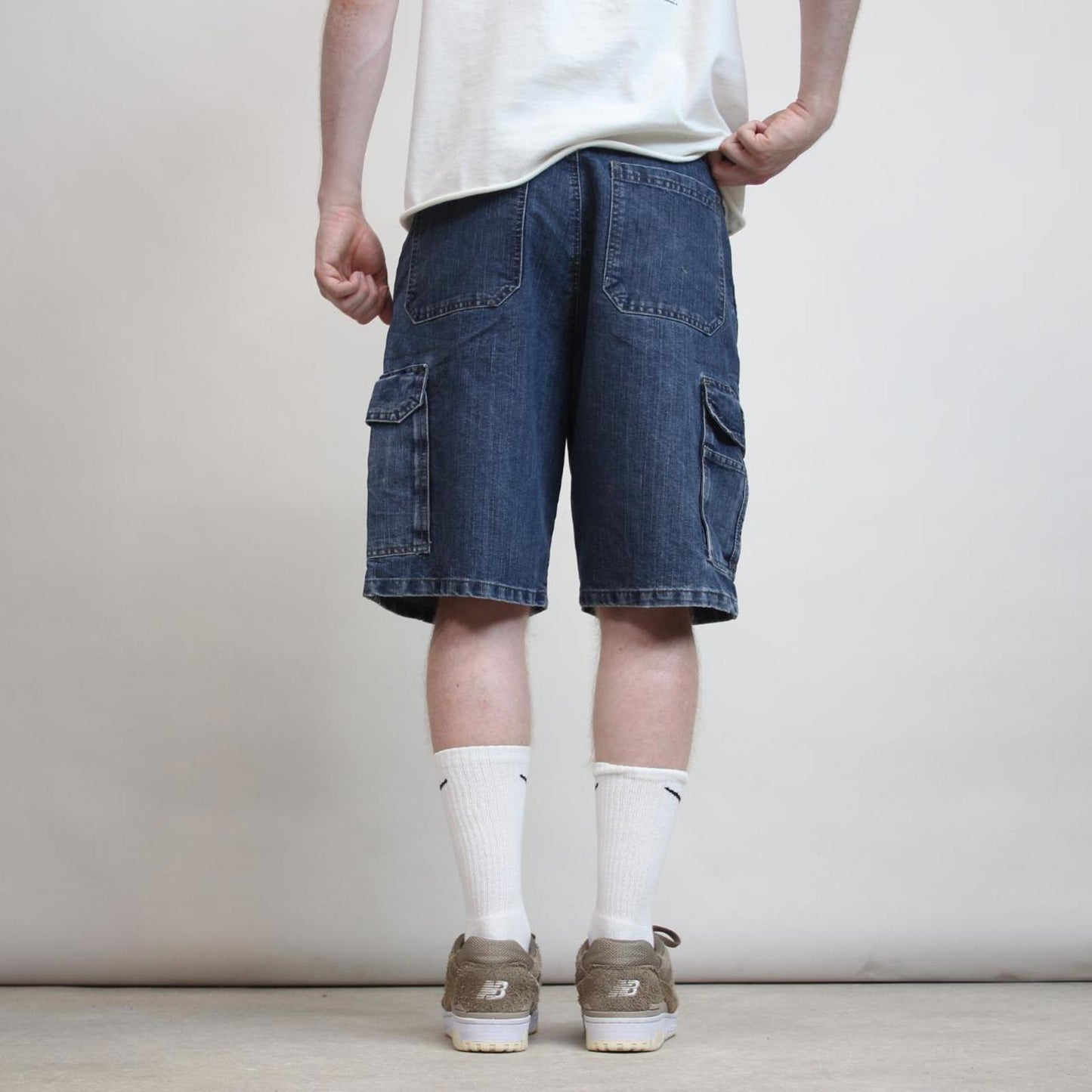 Mens baggy Wrangler cargo jorts W32