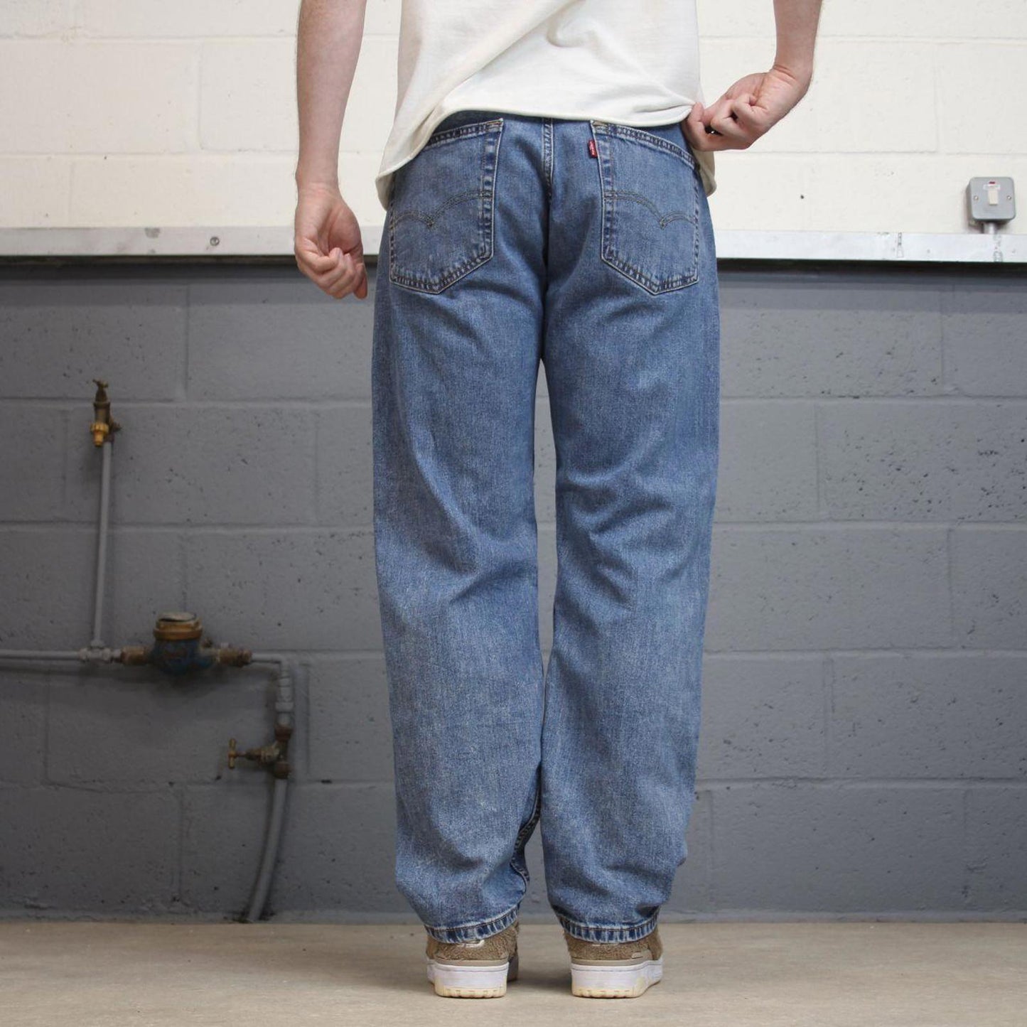 Blue Levis 505 jeans W34L29 blue loose straight leg y2k style pants red tab logo