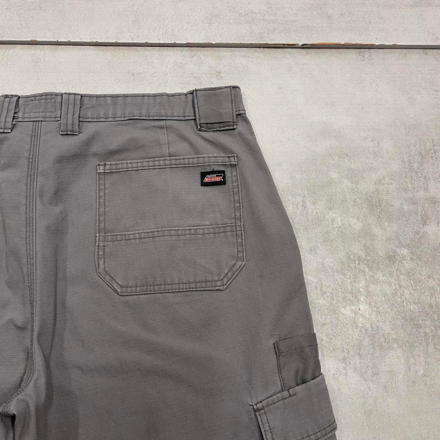 Grey baggy Dickies cargo shorts W32
