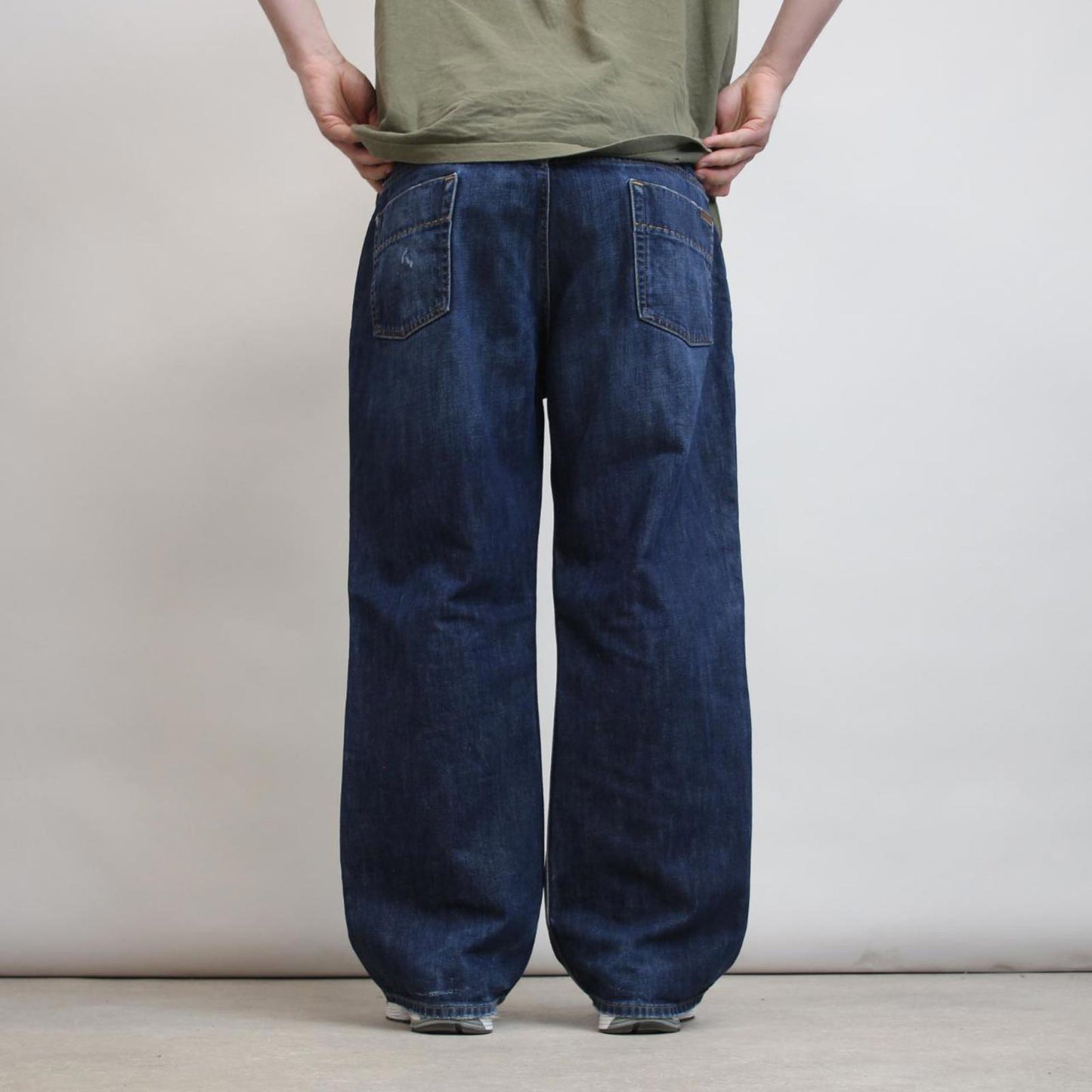 Vintage Carhartt Jeans W42 L30 blue relaxed bootcut denim 90 style worker jeans