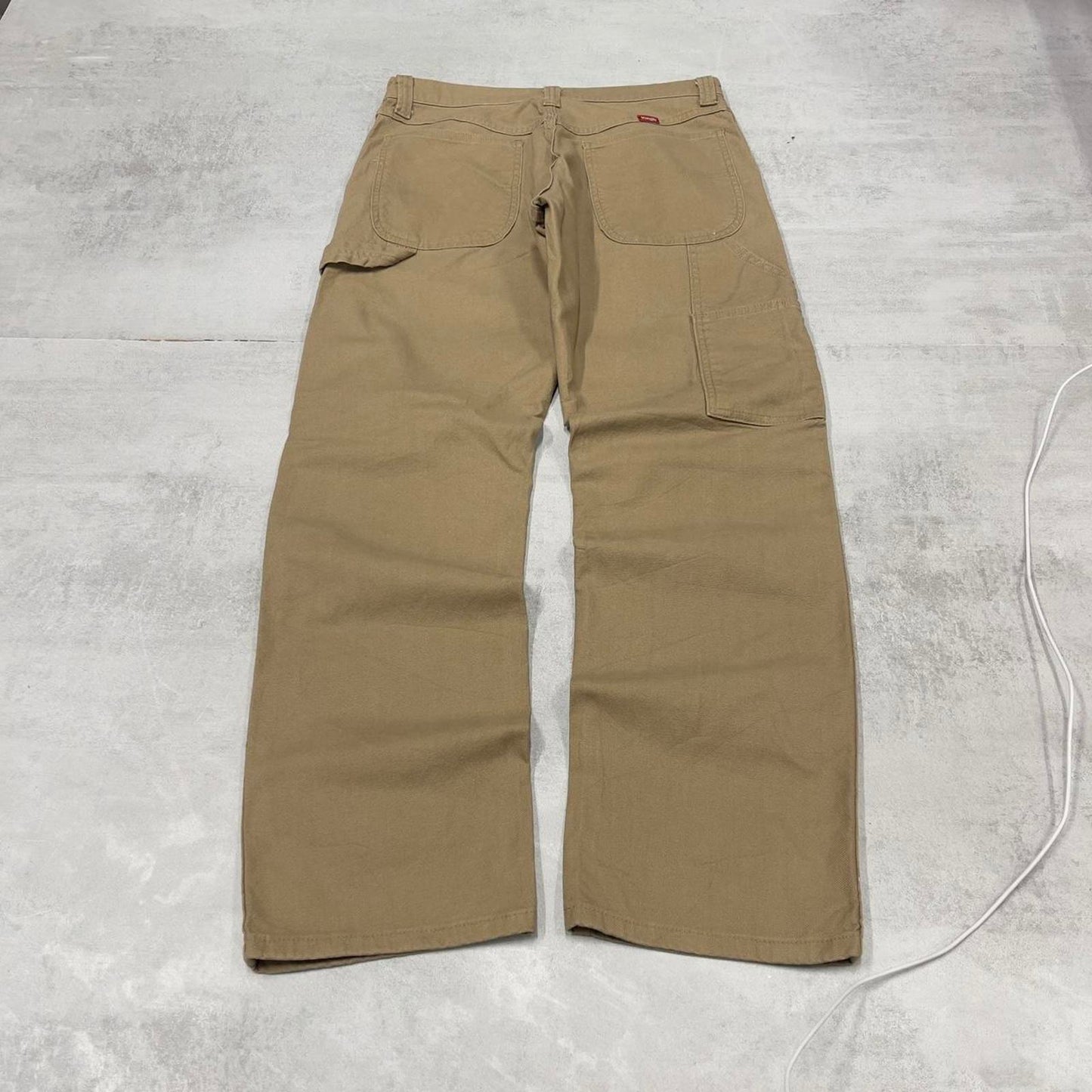 Tan Wrangler carpenter pants W32L32 loose cargo skater style jeans