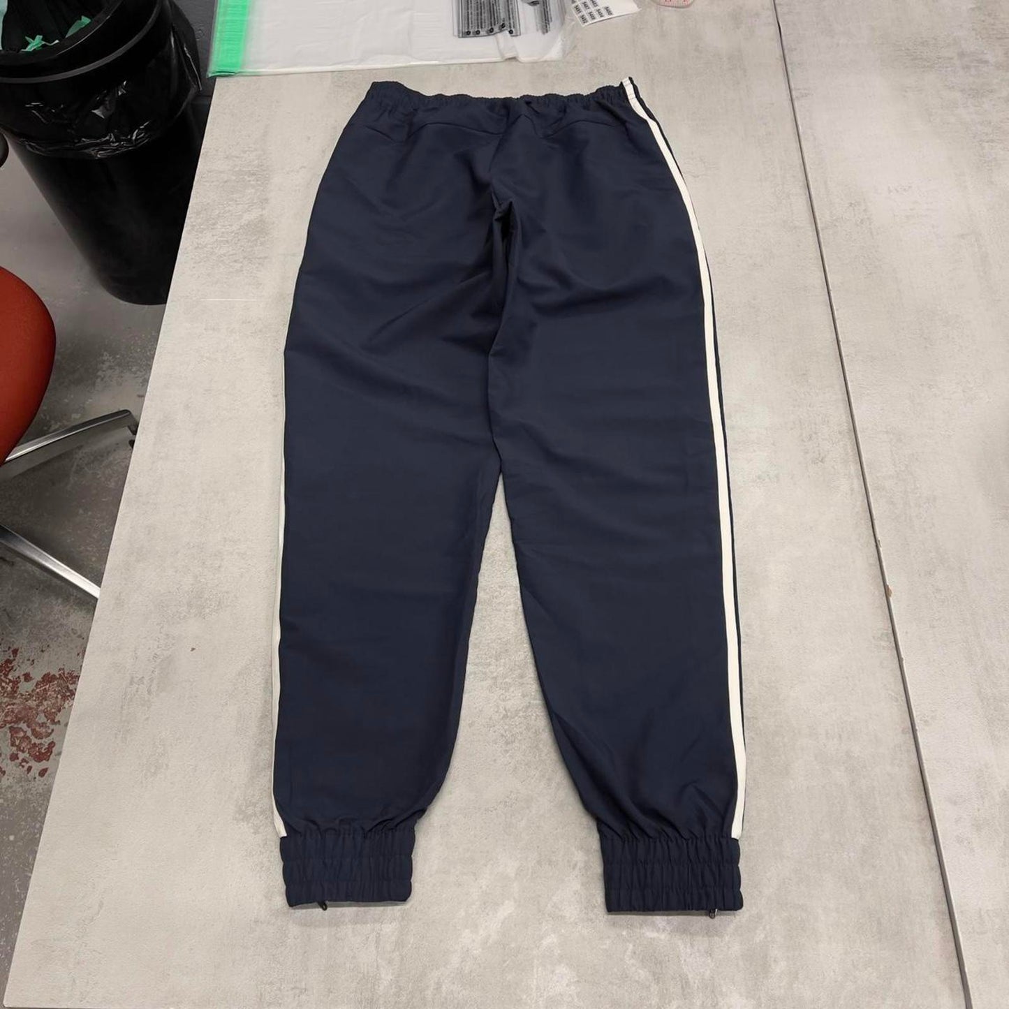 Adidas tracksuit bottoms Medium trackies joggers side stripes y2k style