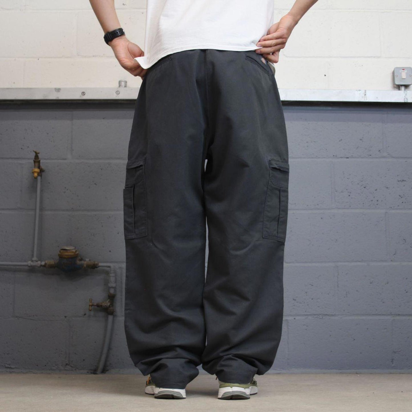 Baggy Dickies cargo trousers W42L32 grey chino style skater cargo pants