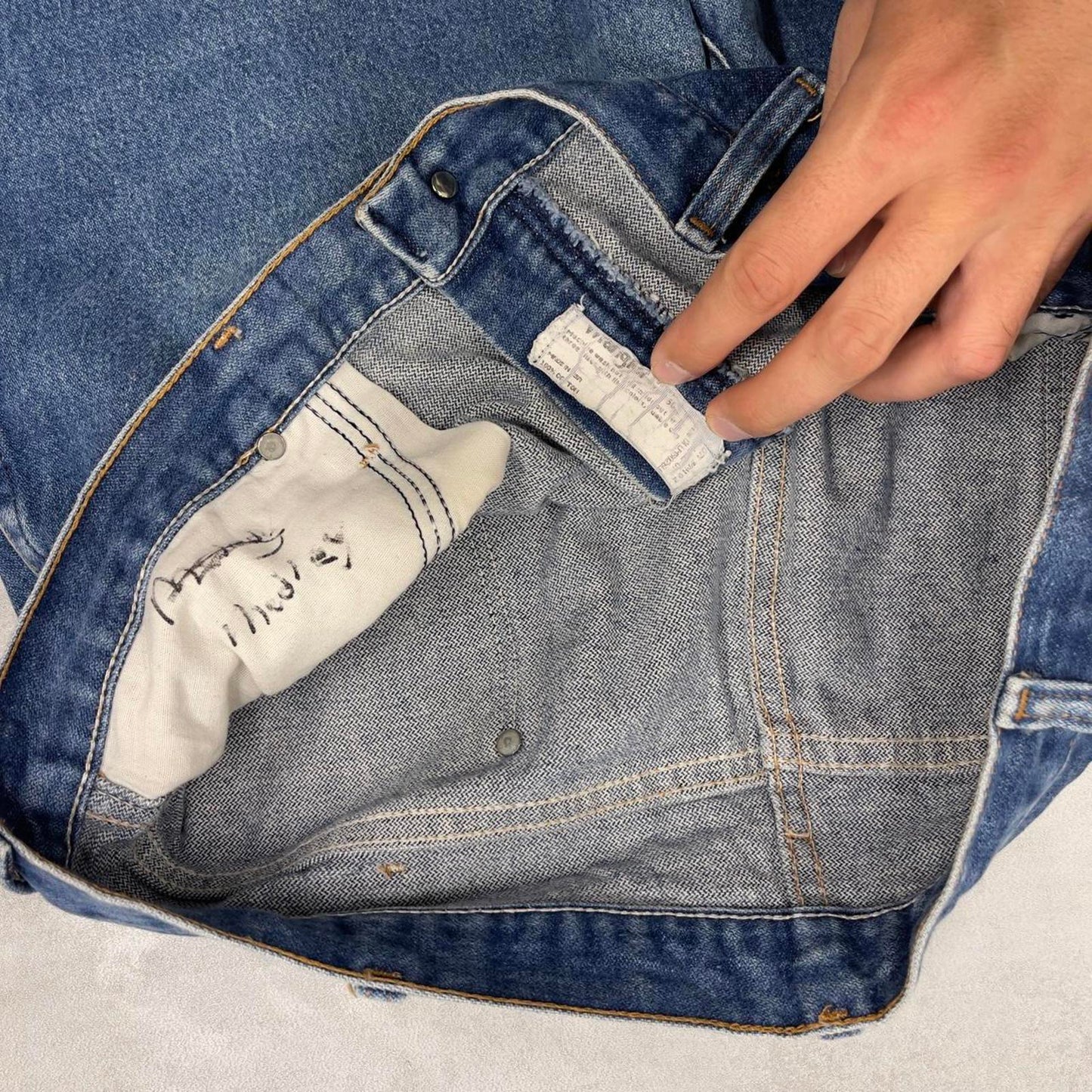 Vintage blue Wrangler jeans W38L30