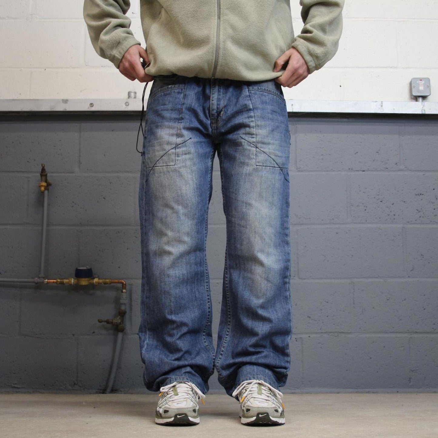 Y2K Ecko Unltd jeans straight leg blue Slim straight fit denim skater style pants