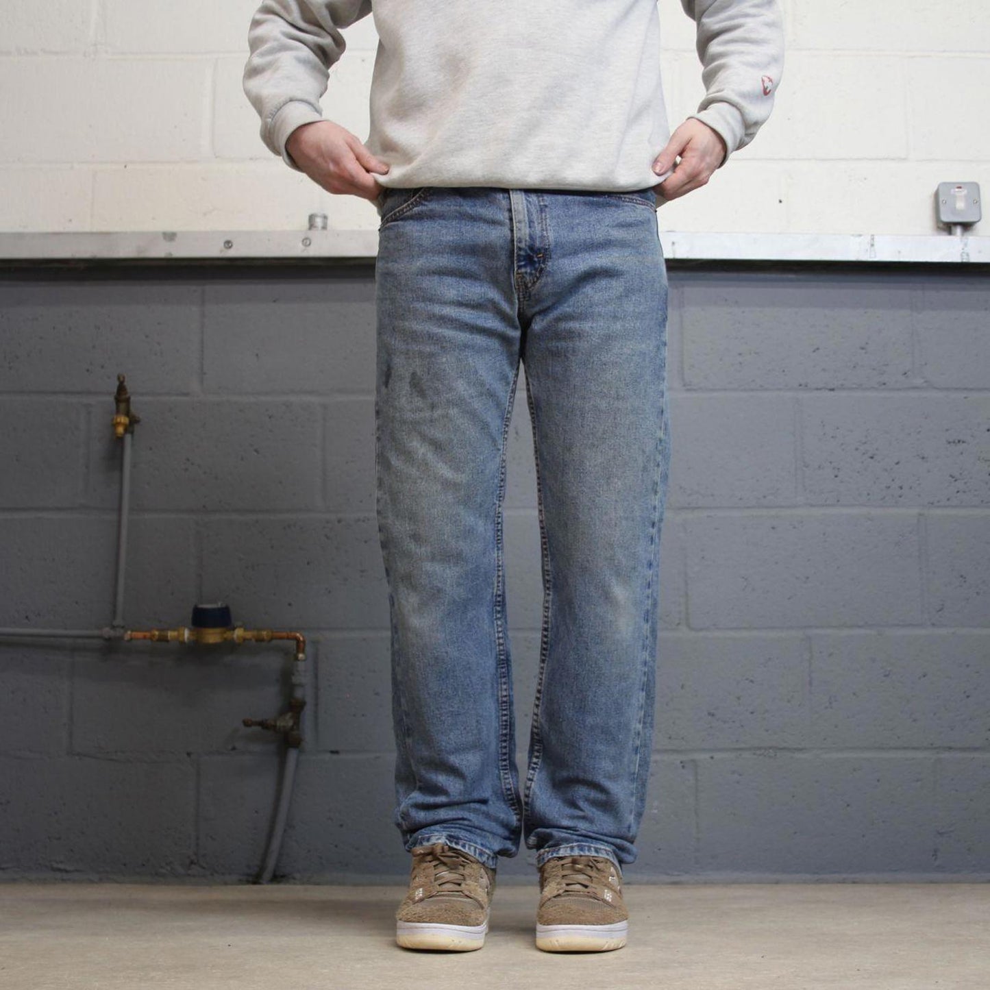 Vintage y2k Levis 505 jeans blue Casual style 5 pocket straight leg denim pants