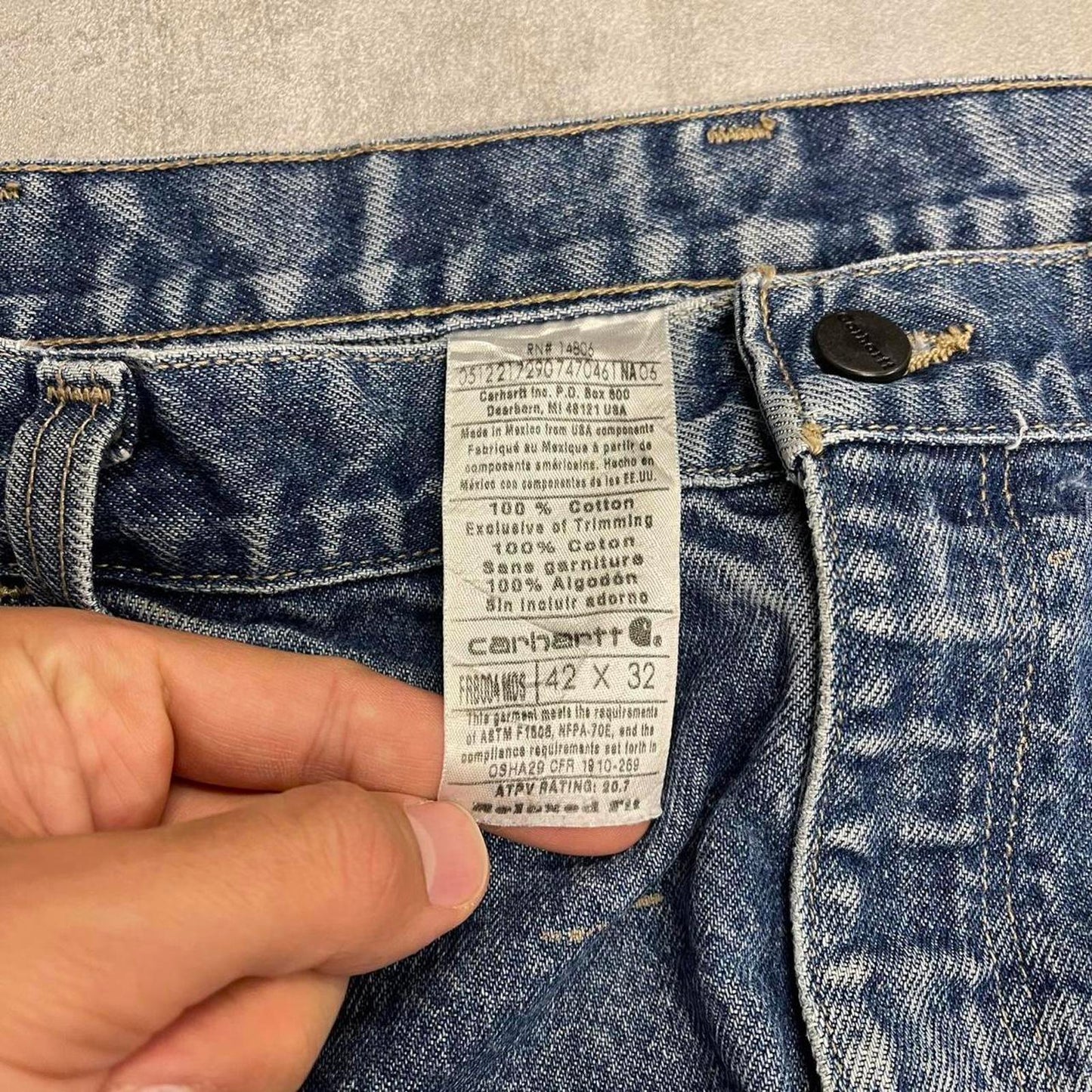 Mens vintage Carhartt jeans W42 L32 blue relaxed denim 90s style FR jeans