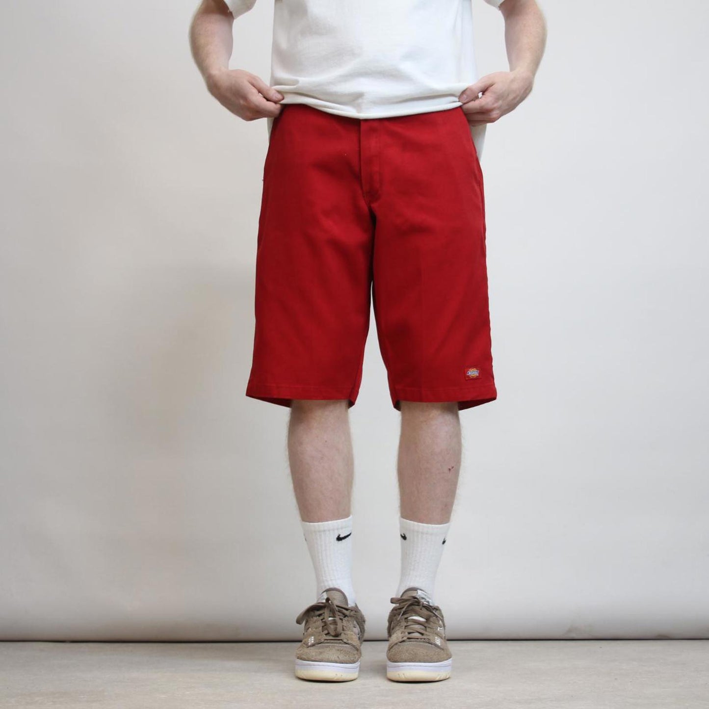 Red Dickies shorts W32