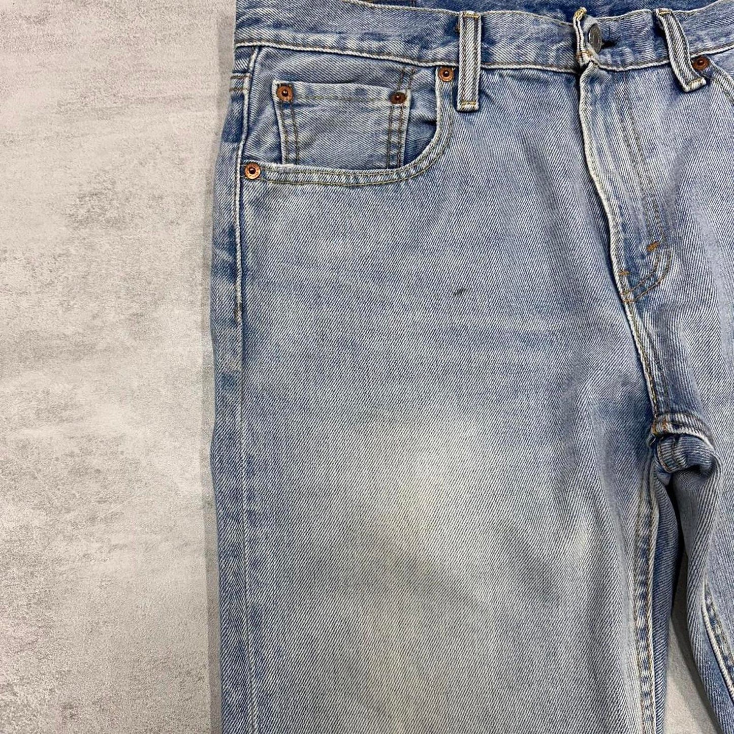 Mens Levi’s jorts W33