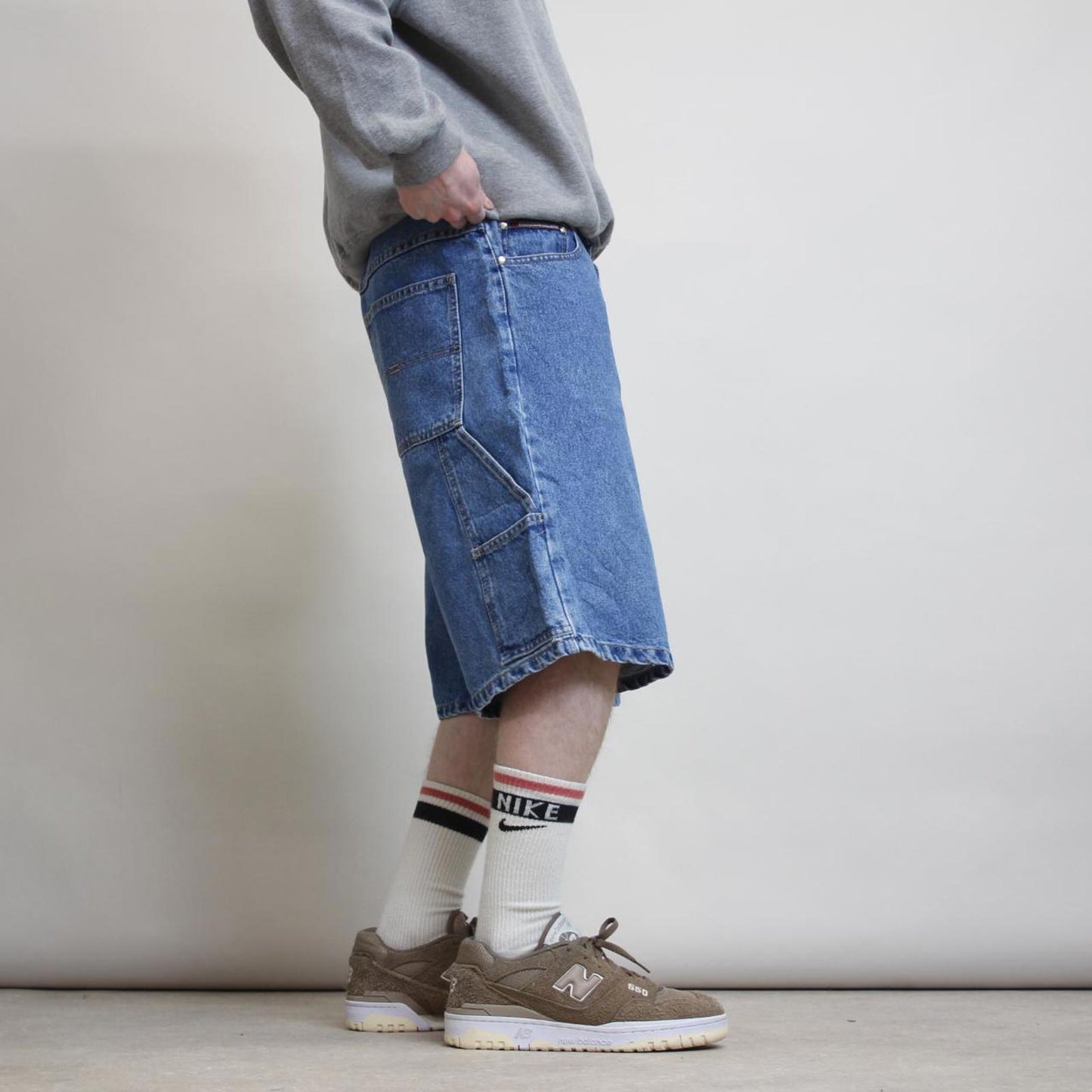Baggy Jordache carpenter jorts W33