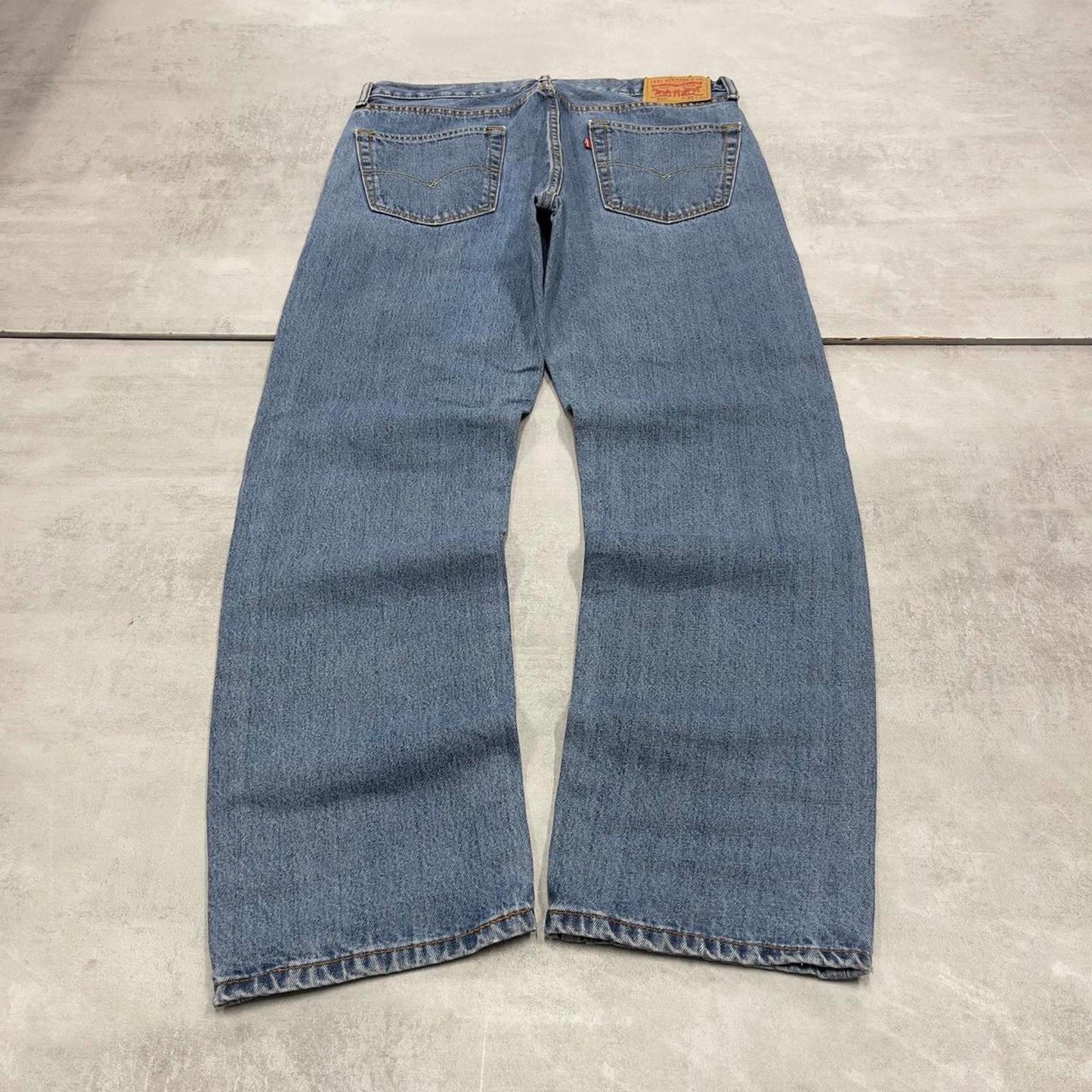 Blue Levis 505 jeans W35L32 blue loose straight leg y2k style pants red tab logo