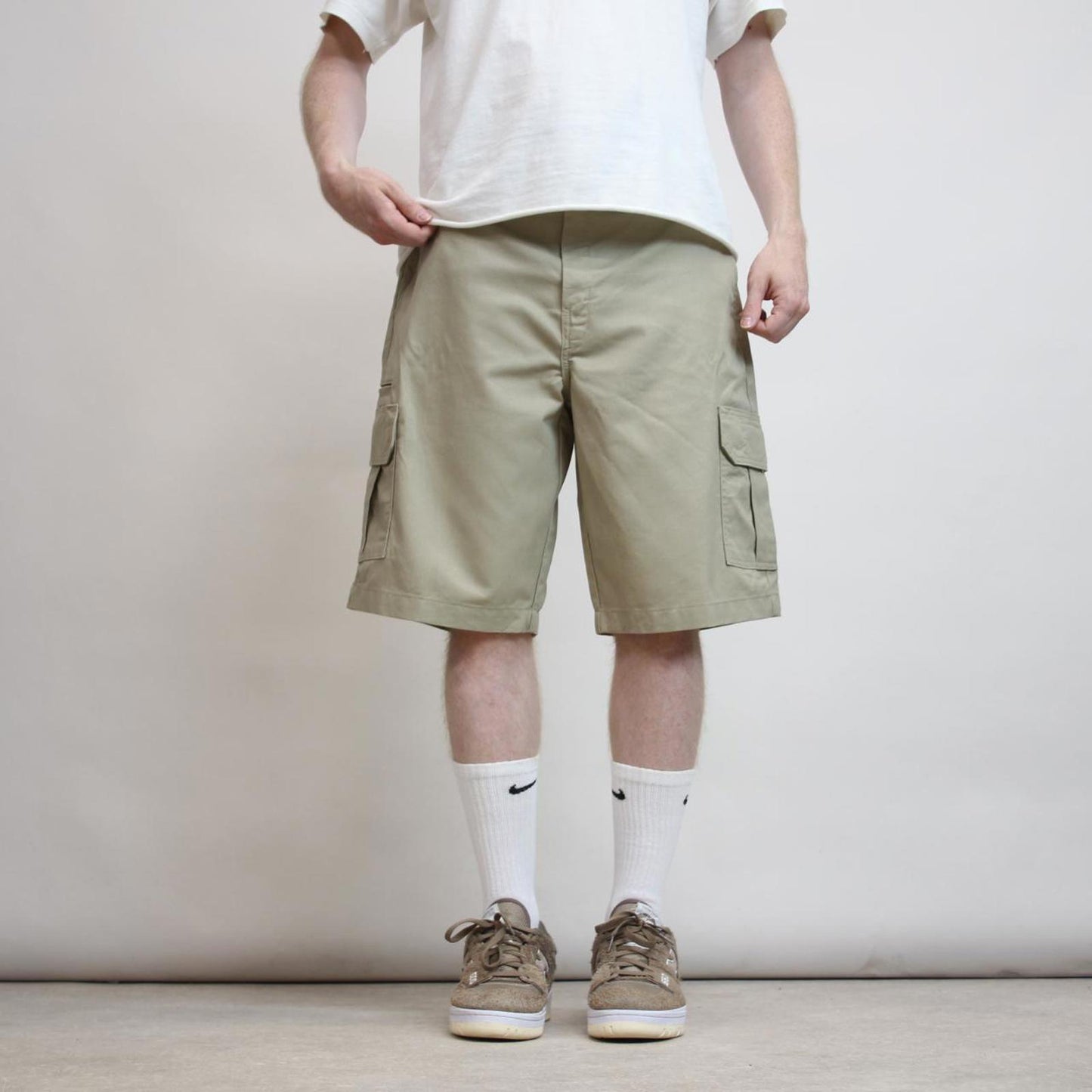 Khaki baggy Dickies cargo shorts W36 loose chino cargo skater style shorts