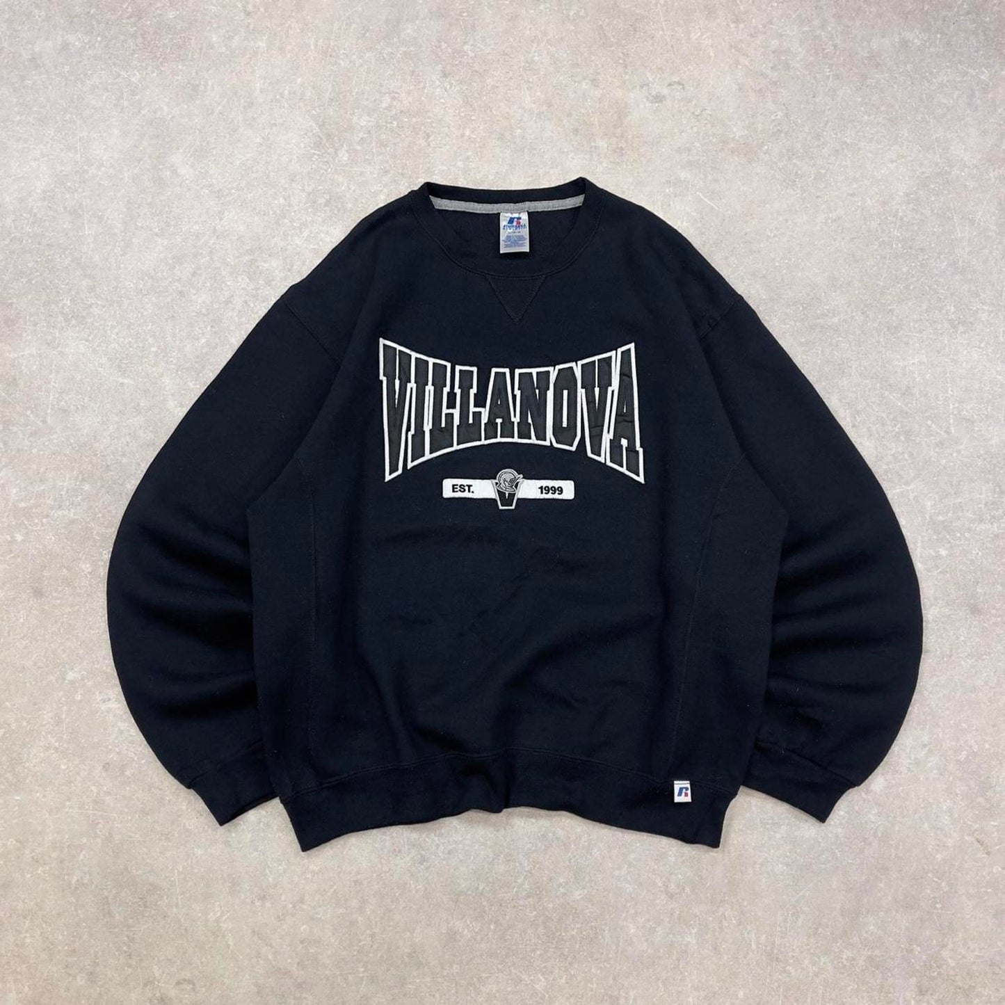 Black vintage Russell sweatshirt L
