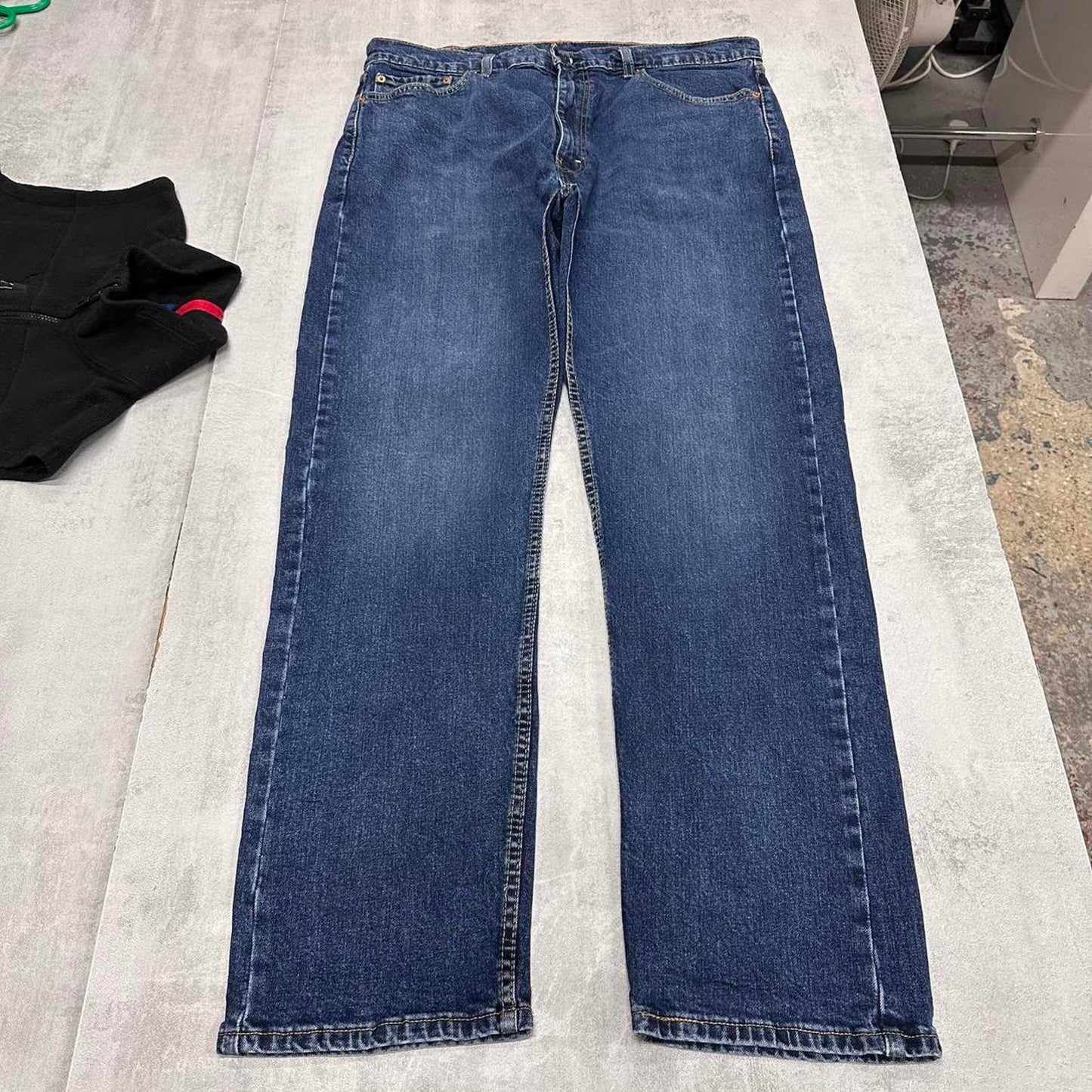 Blue Levis 505 jeans W38L32 blue loose straight leg y2k style pants red tab logo