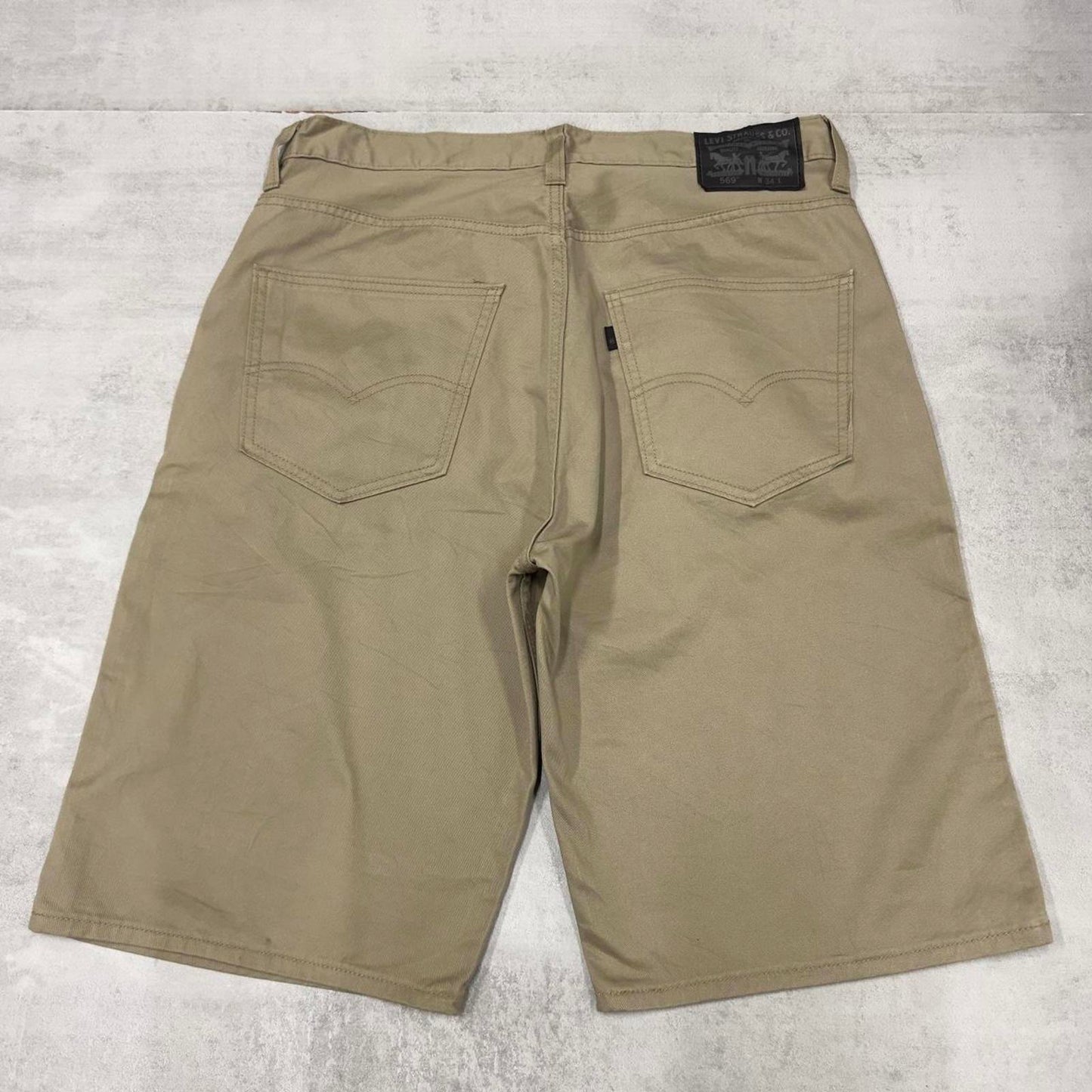 Mens Levi’s shorts W34