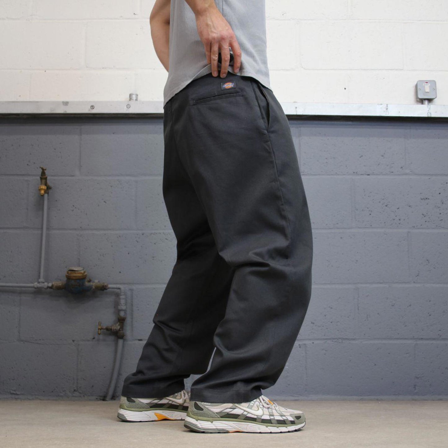Dickies Pants W40L29 grey loose twill chino 90s style skater pants