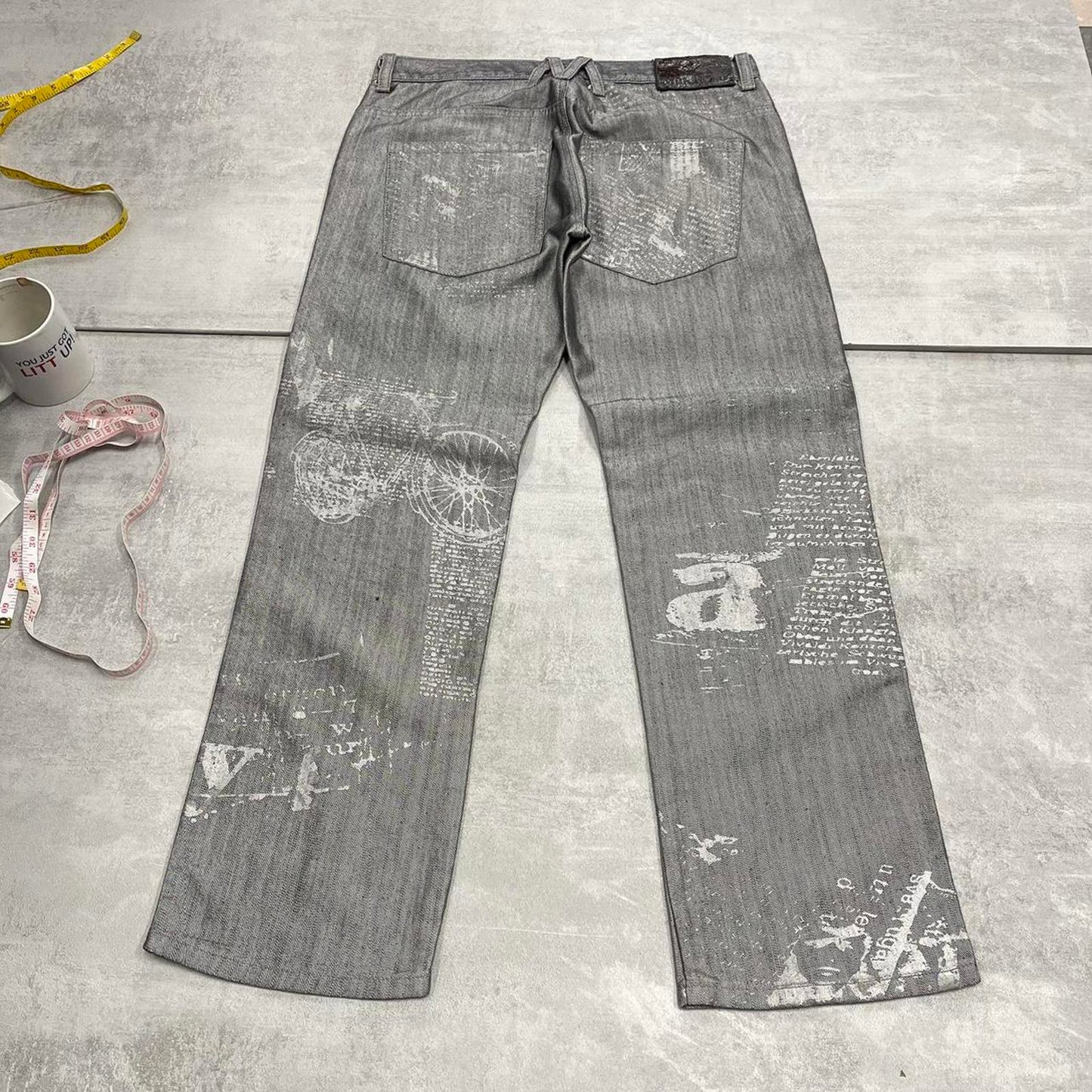 Silver Muka Wear jeans W34 straight fit denim hip hop Y2K print design jeans