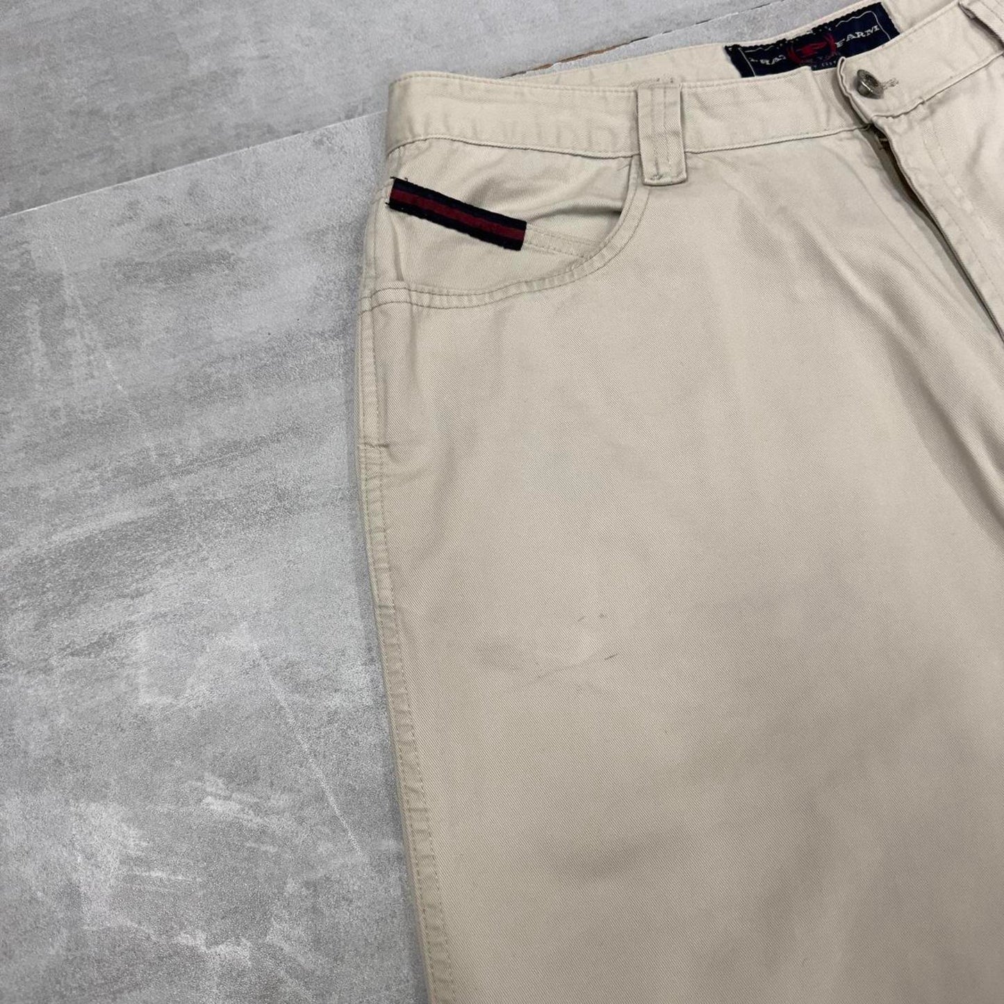 Baggy Phat Farm shorts W34 loose long 90s skater rollup tape detail shorts