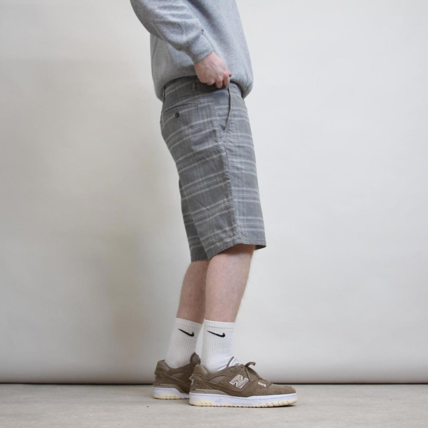 Grey checkered Levi's shorts W34