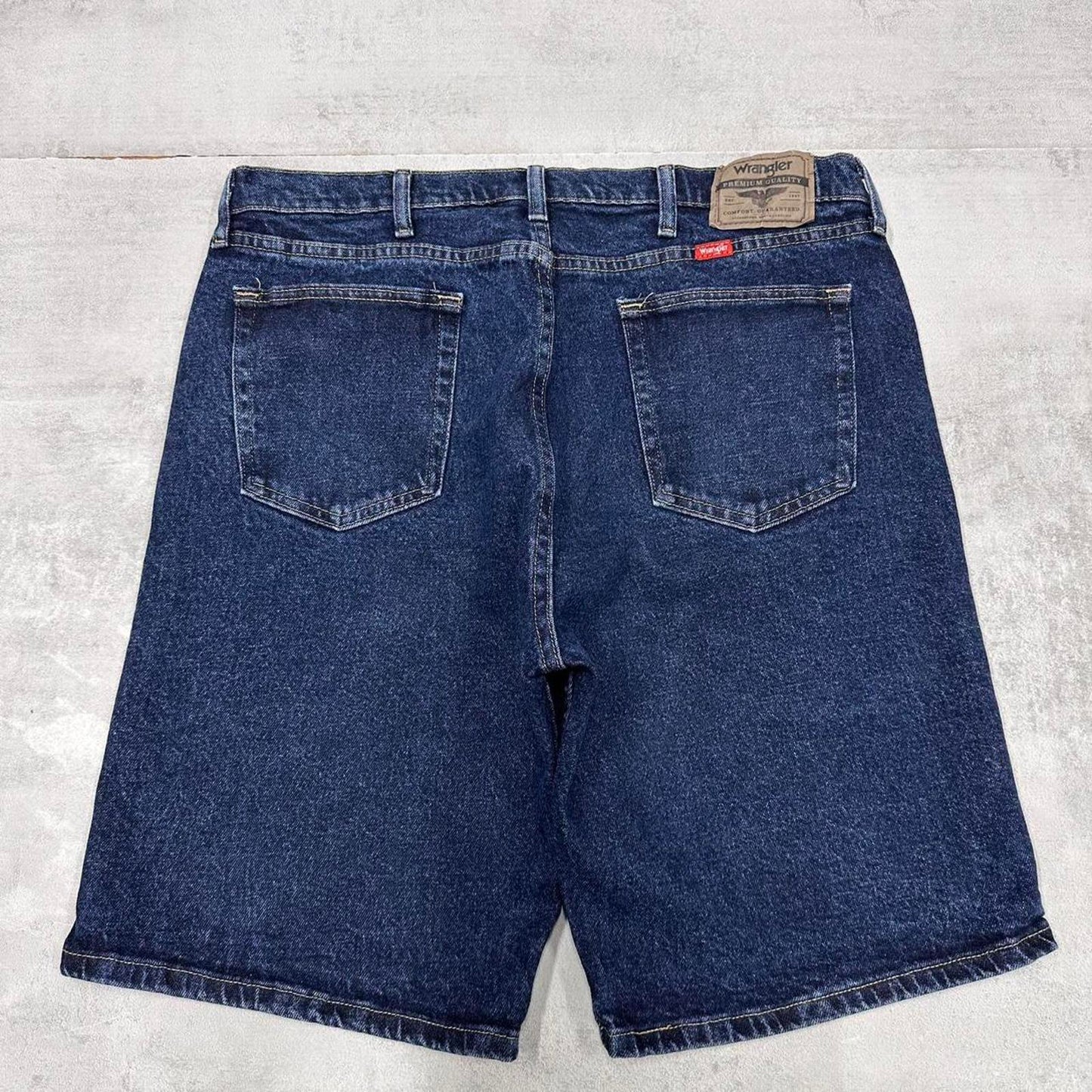 Mens baggy Wrangler jorts W36