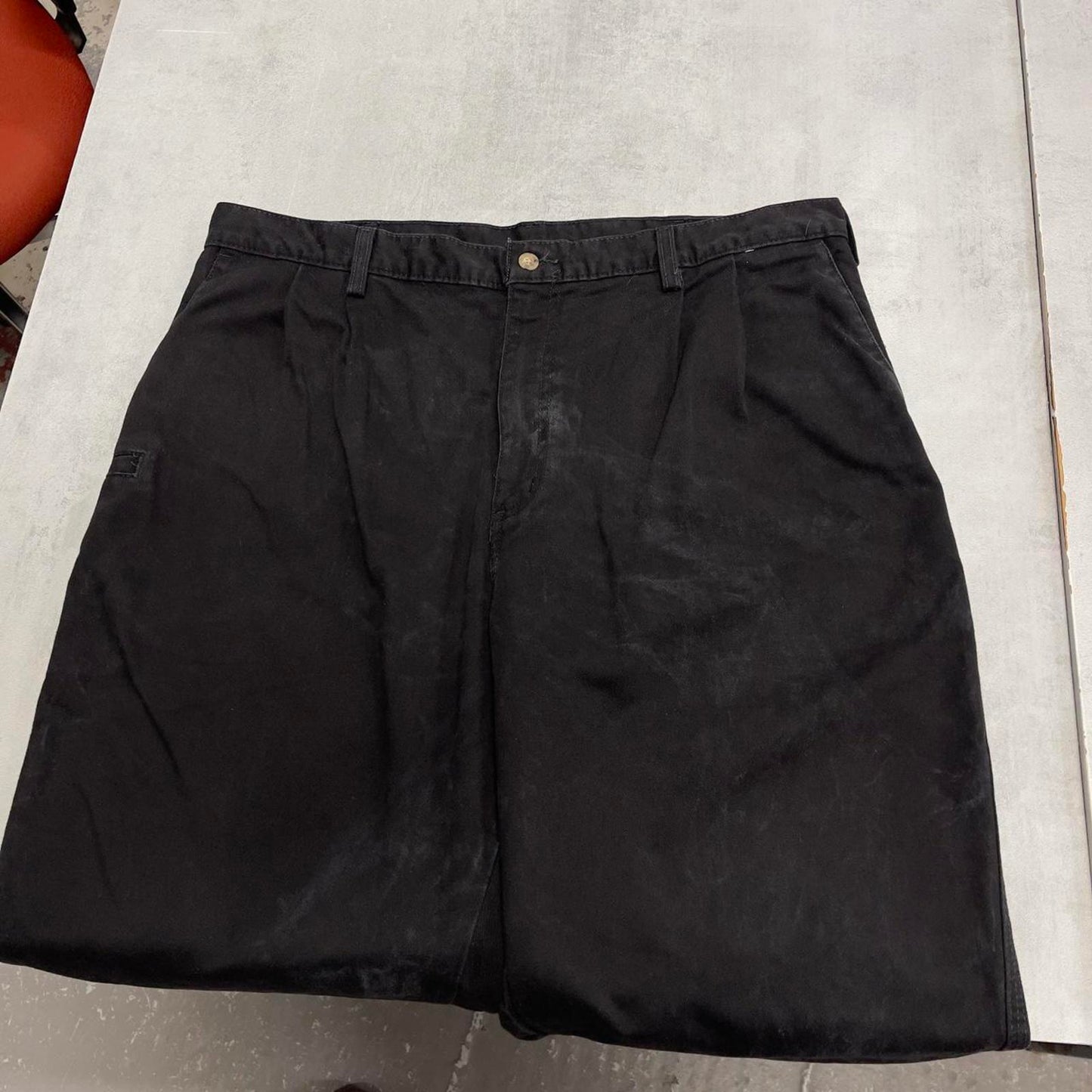 Baggy black pleated Carhartt pants W38L30