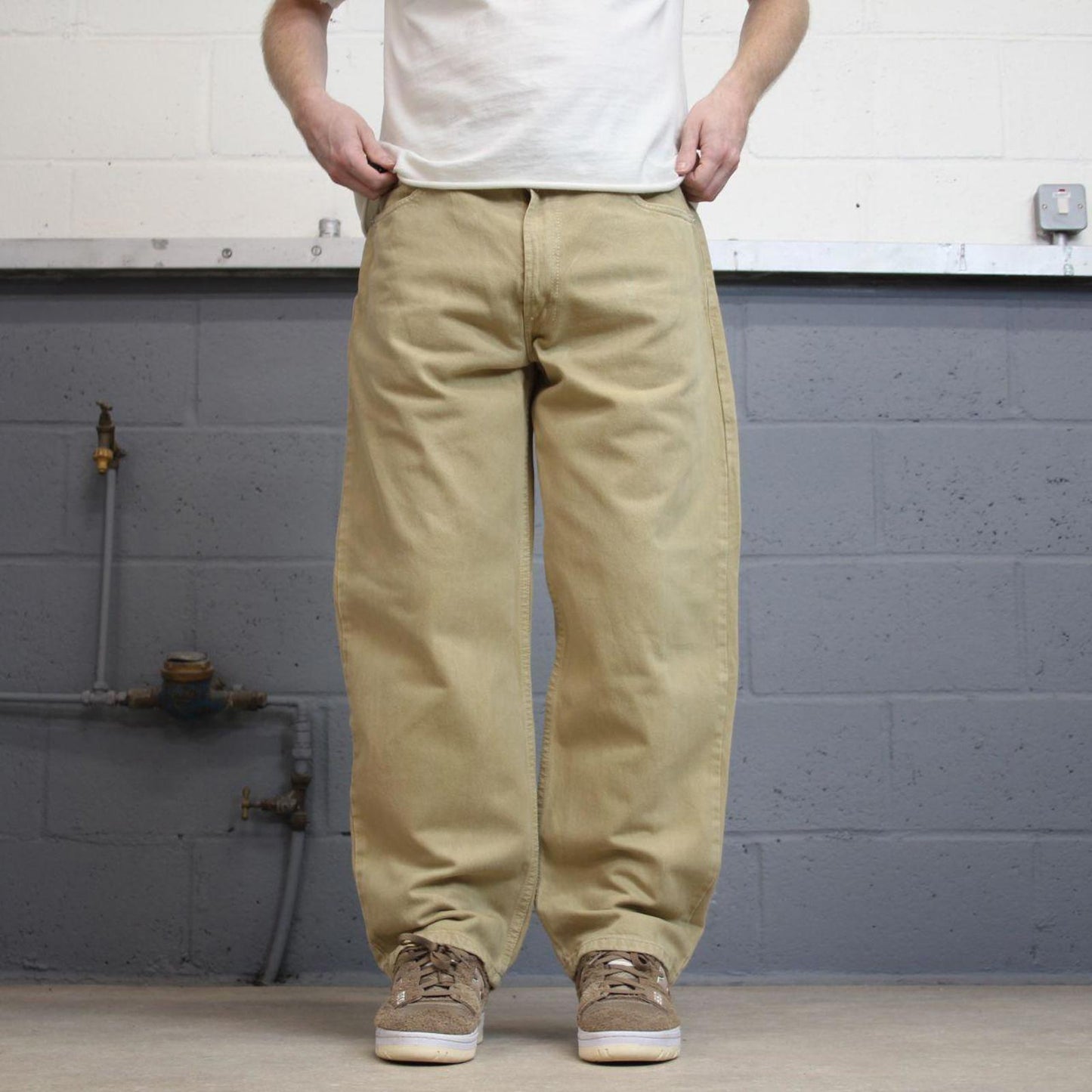 Mens Levis jeans W36 L29 loose relaxed khaki beige relaxed 90s style jeans red tab logo