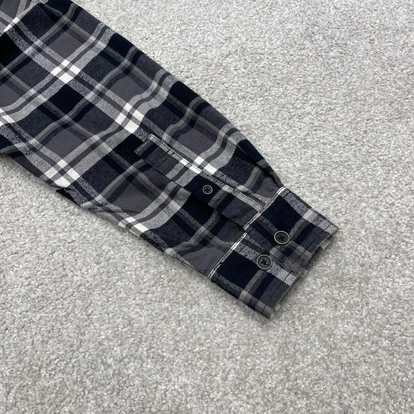 Checkered plaid flannel shirt autumnal M black Weatherproof men's long sleeve button up y2k style