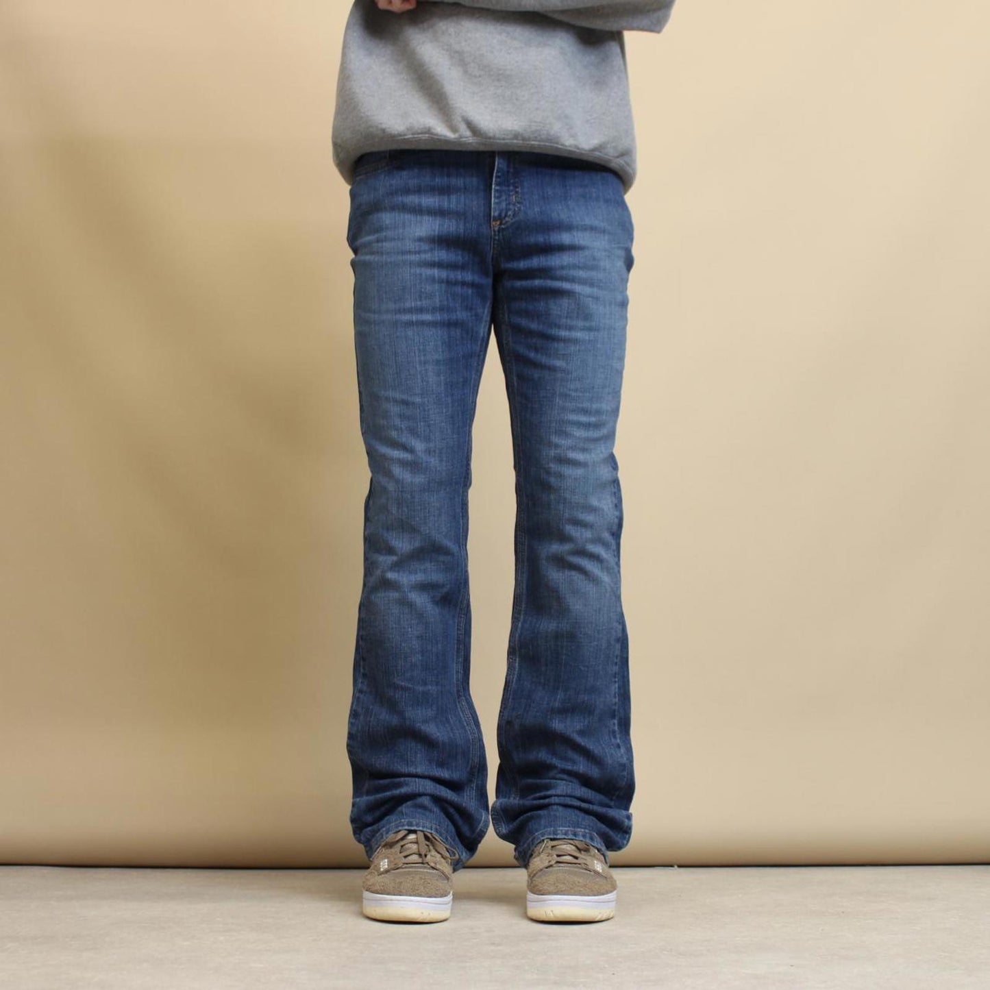 Blue Carhartt jeans size 8 W30L34 original fit bootcut denim jeans patch logo
